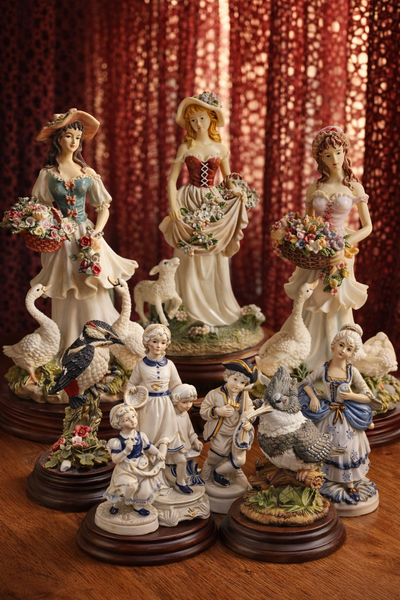 Sculptures & Figurines