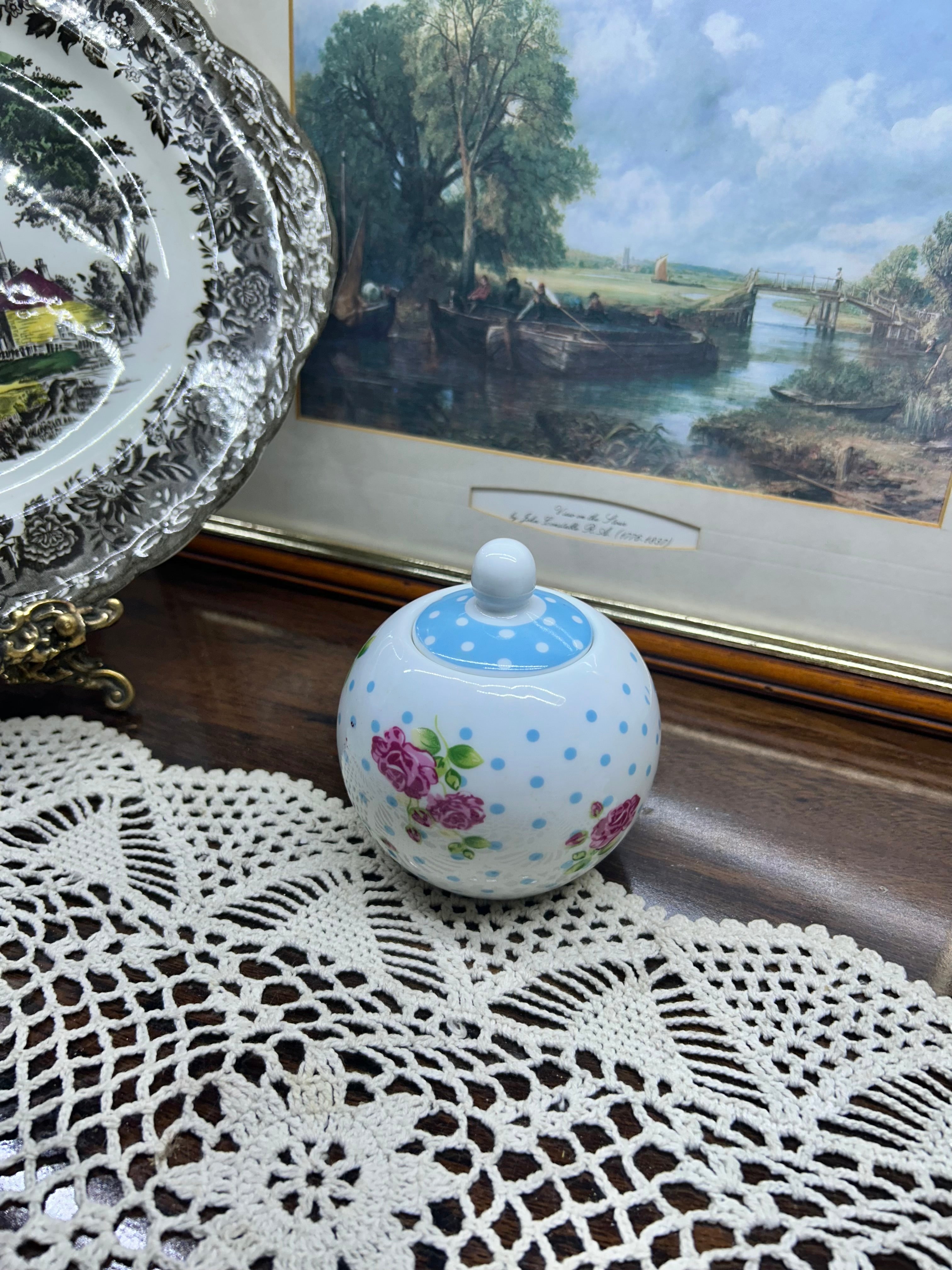 Vintage “The leonardo collection” floral porcelain pot