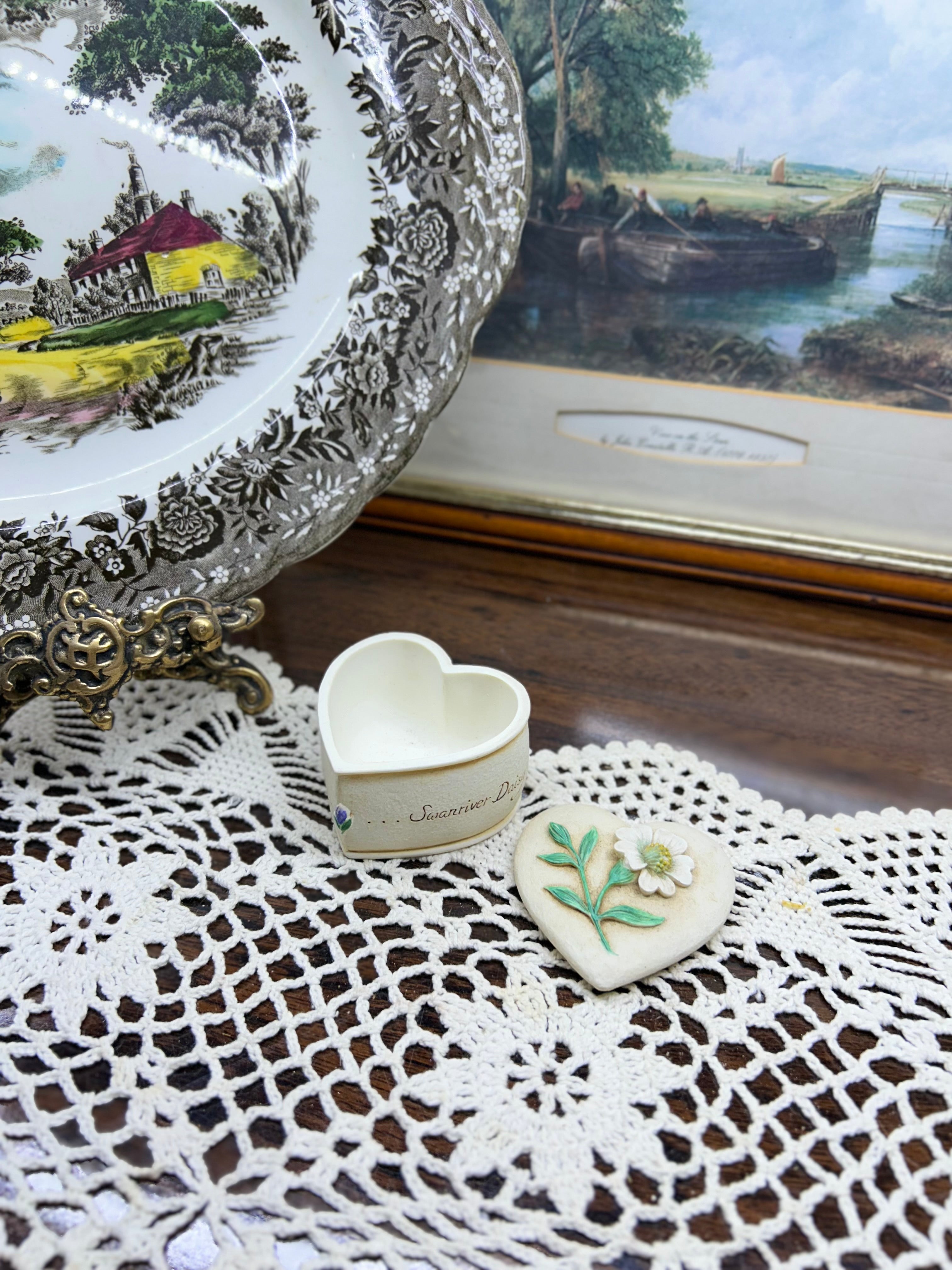 Vintage resin trinket box