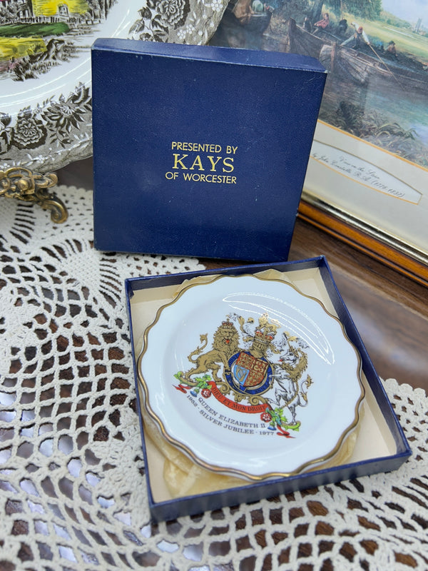 1977 Royal Stafford bone china dish — commemorating the Queen Elizabeth II Silver Jubilee (boxed)