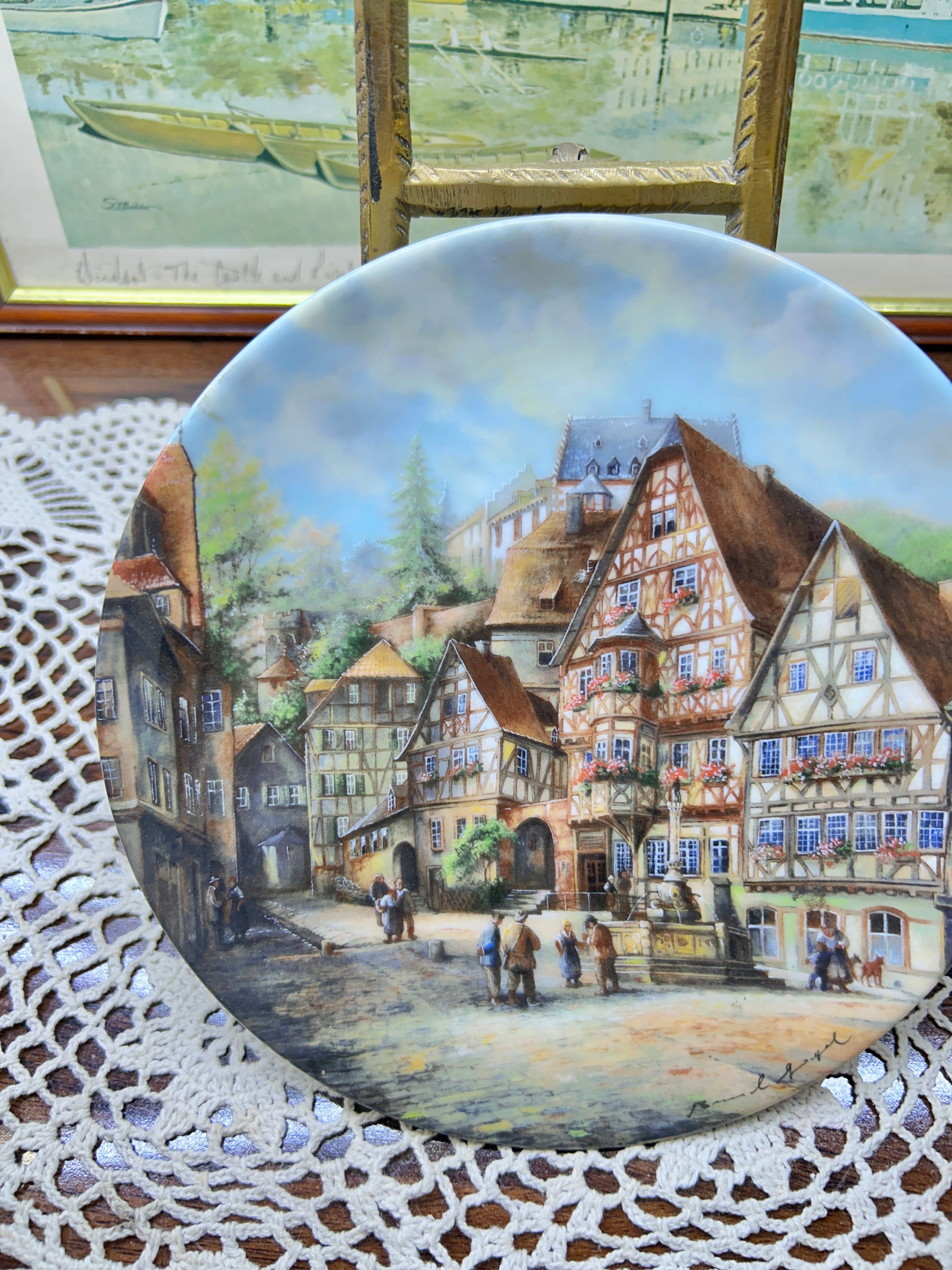 Vintage German hand-painted collector plate titled "Schnatterloch zu Miltenberg" 7”