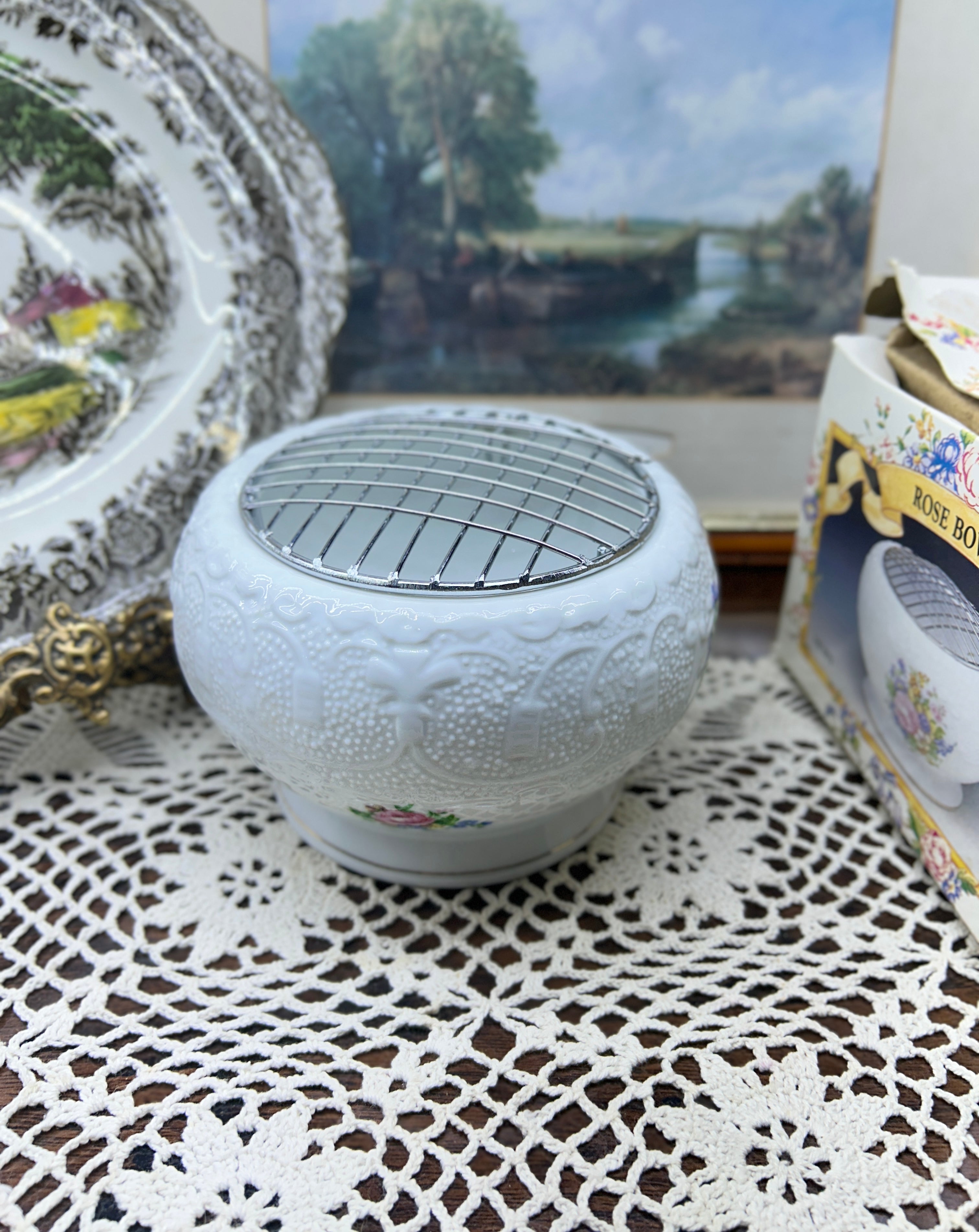 Vintage floral porcelain ROSE BOWL with etched floral motifs