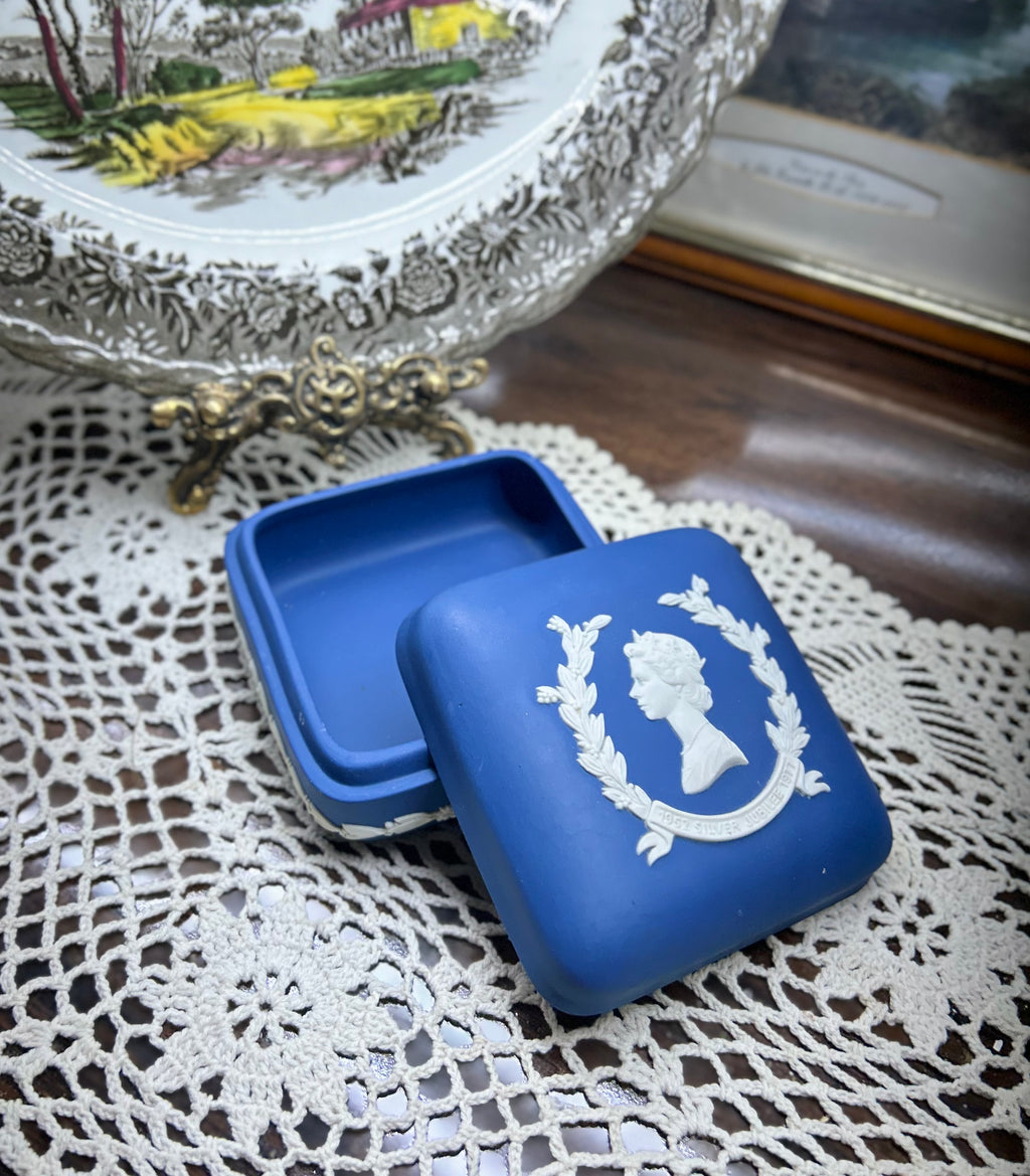Wedgwood Royal Blue Jasperware Square Candy Box —commemorating the 1977 Queen Elizabeth II Silver Jubilee