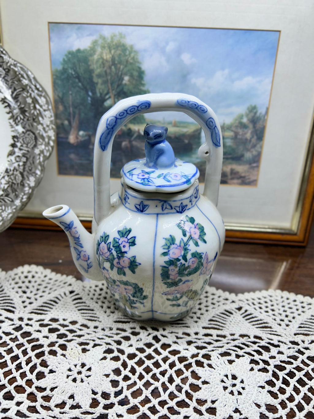 Vintage hand-painted Chinese porcelain tea pot