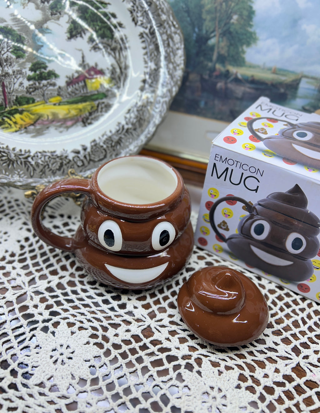 Emotive Mug from Puckator Ltd. novelty ceramic cup designed to look like an emoji with lid — boxed