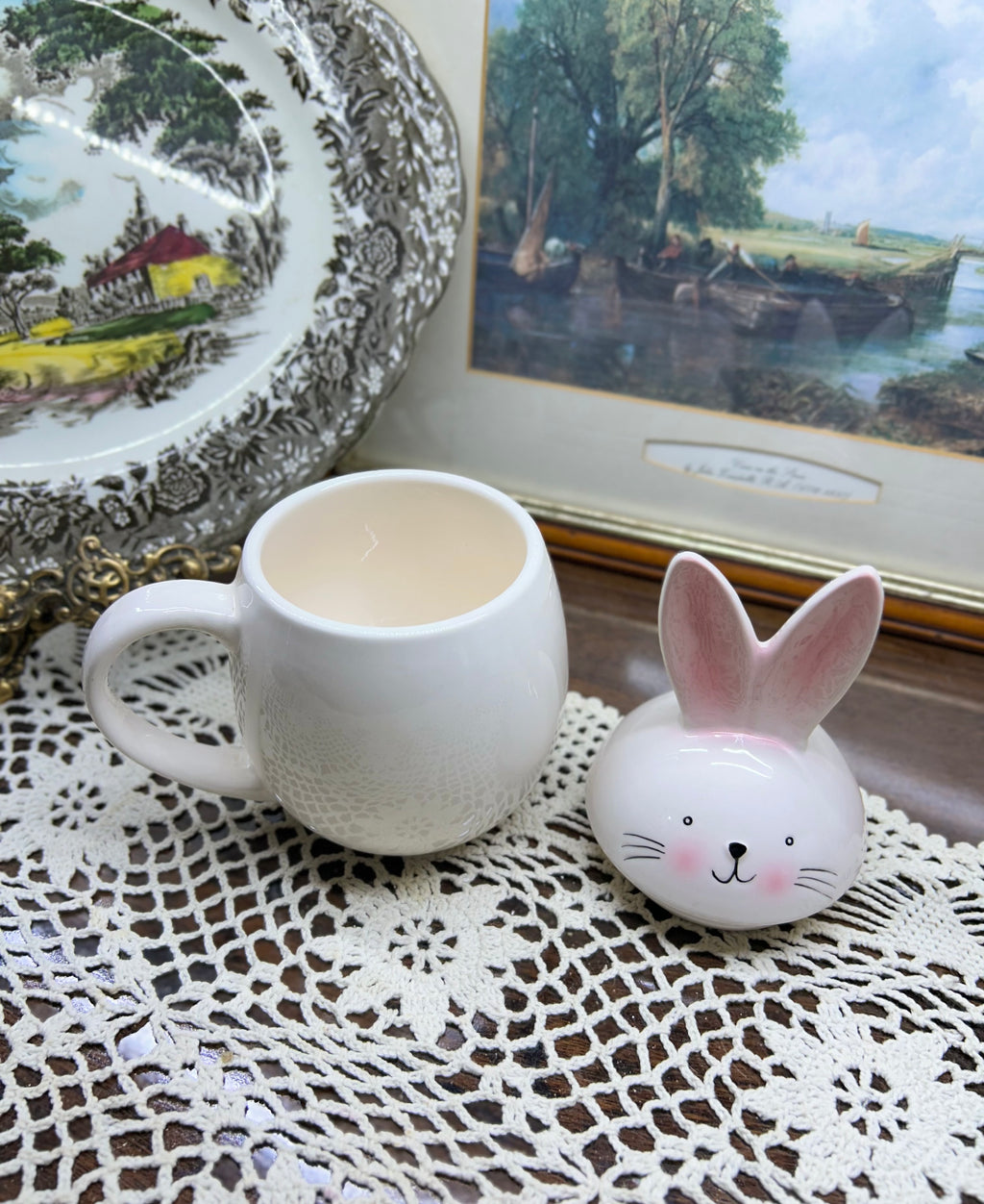 Adorable bunny-themed ceramic mug featuring a lid — airtight