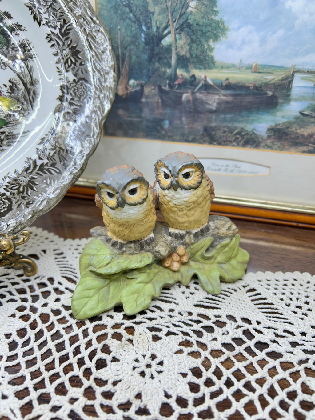 Leonardo Collection figurine features two tawny owls perched together — England 5”