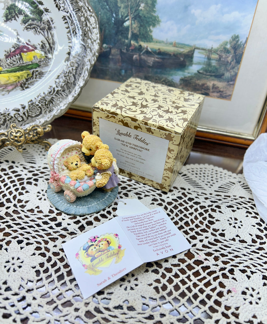 Avon Lovable Teddies "NEW ARRIVAL" figurine set — collectible
