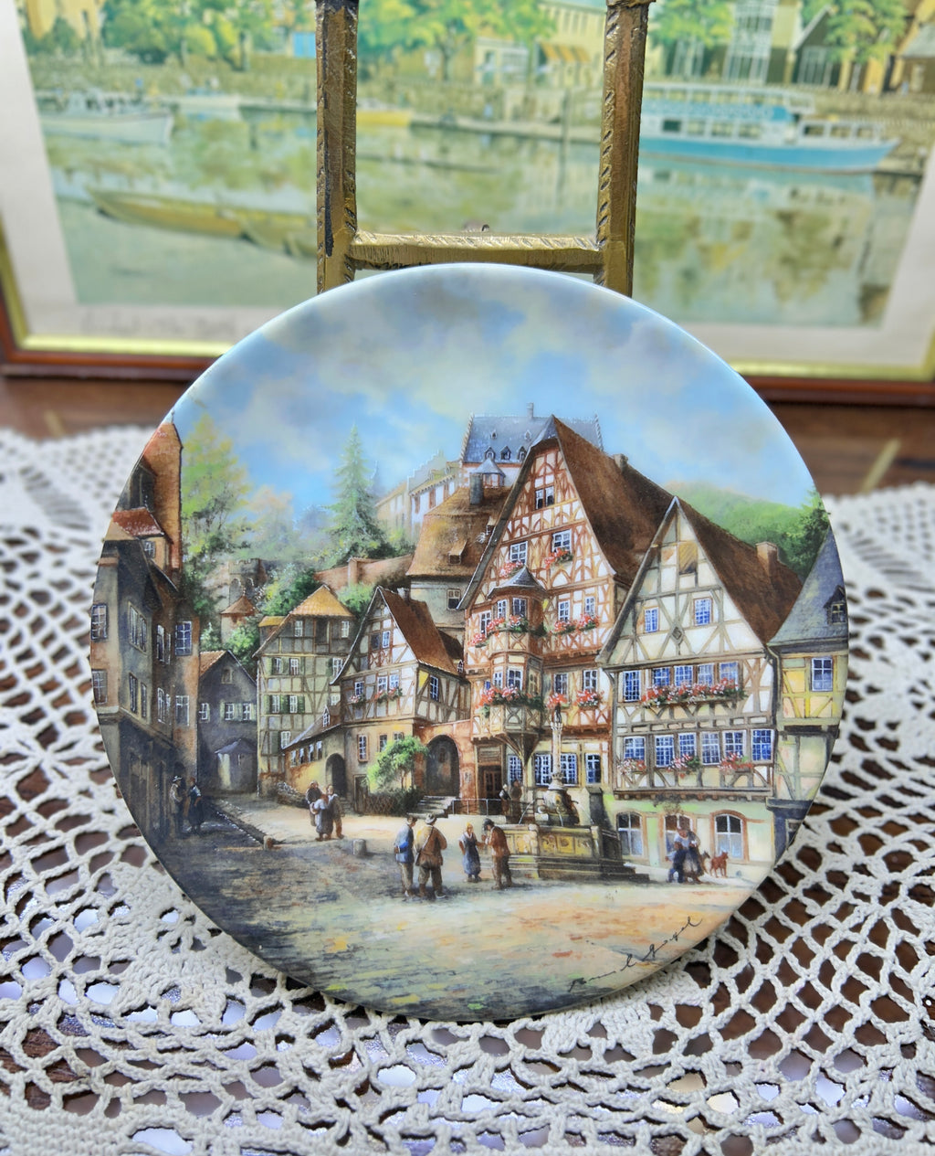 Vintage German hand-painted collector plate titled "Schnatterloch zu Miltenberg" 7”