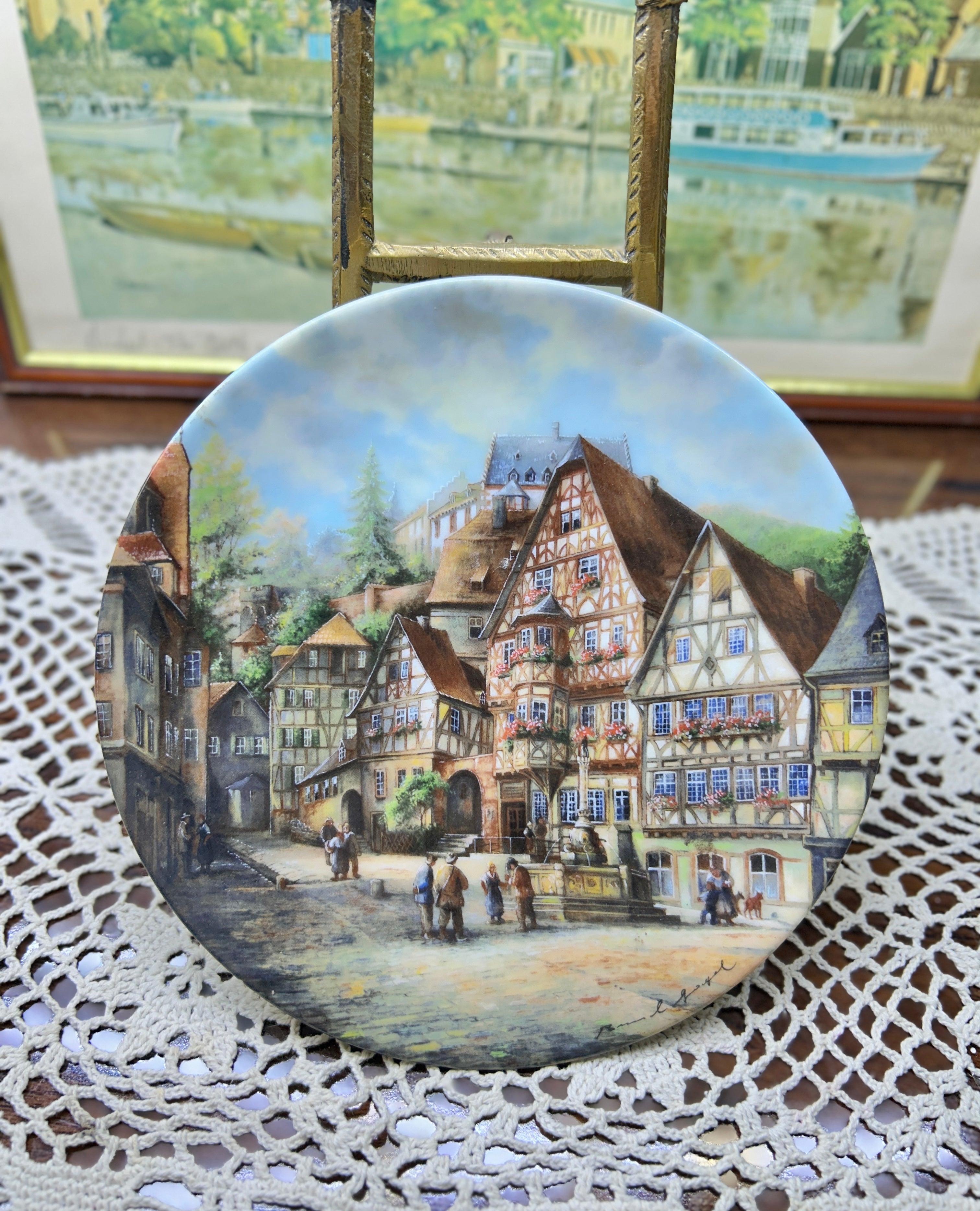 Vintage German hand-painted collector plate titled "Schnatterloch zu Miltenberg" 7”