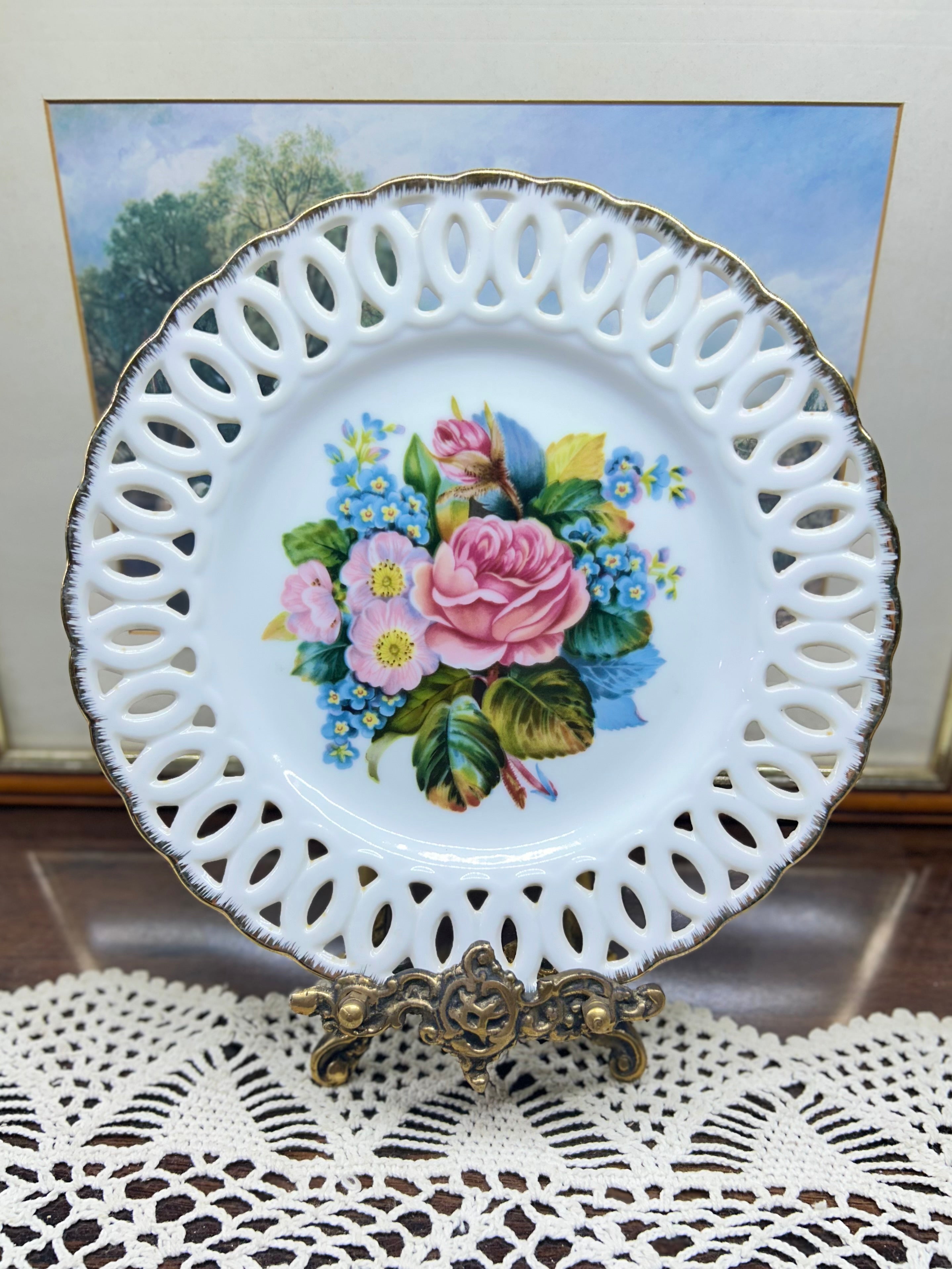 Vintage decorative Minerva Collection "Flowers of Love Devotion" plate