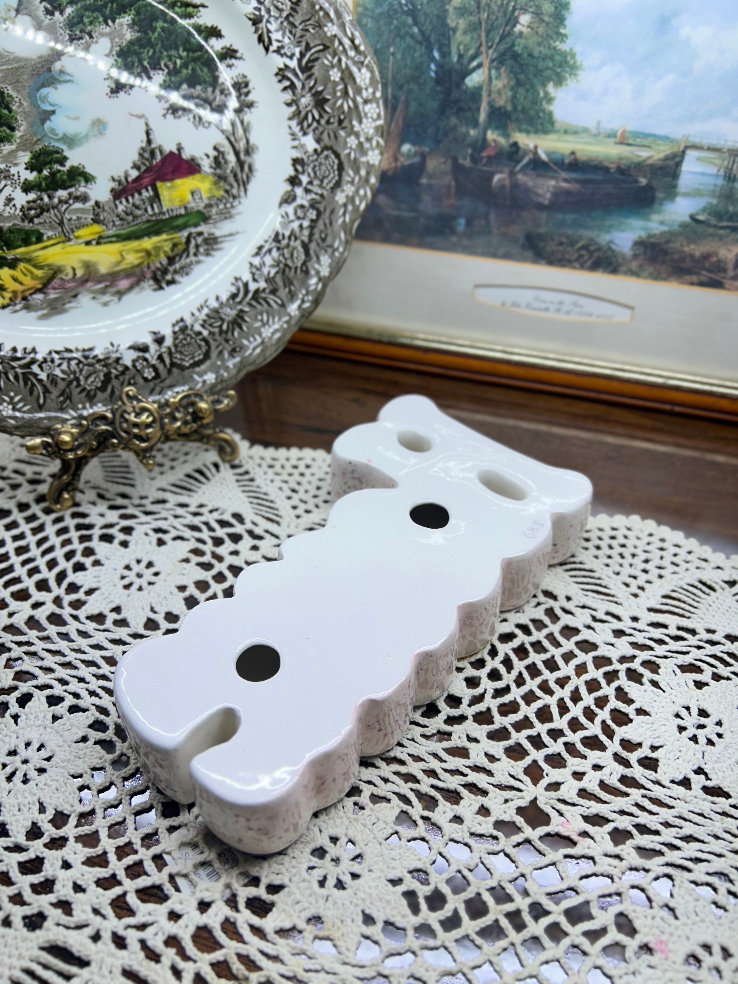 Decorative ceramic “HOME” chunky wall plaque