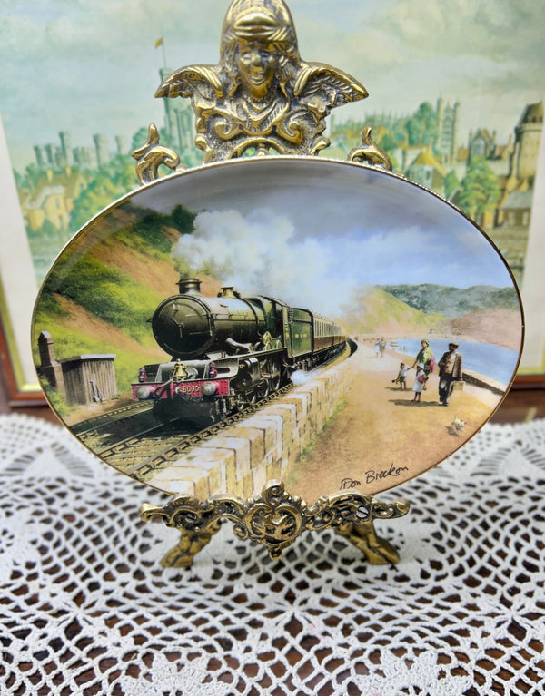 Davenport’s porcelain collector plate featuring railway art by the acclaimed British artist Don Breckon 9”