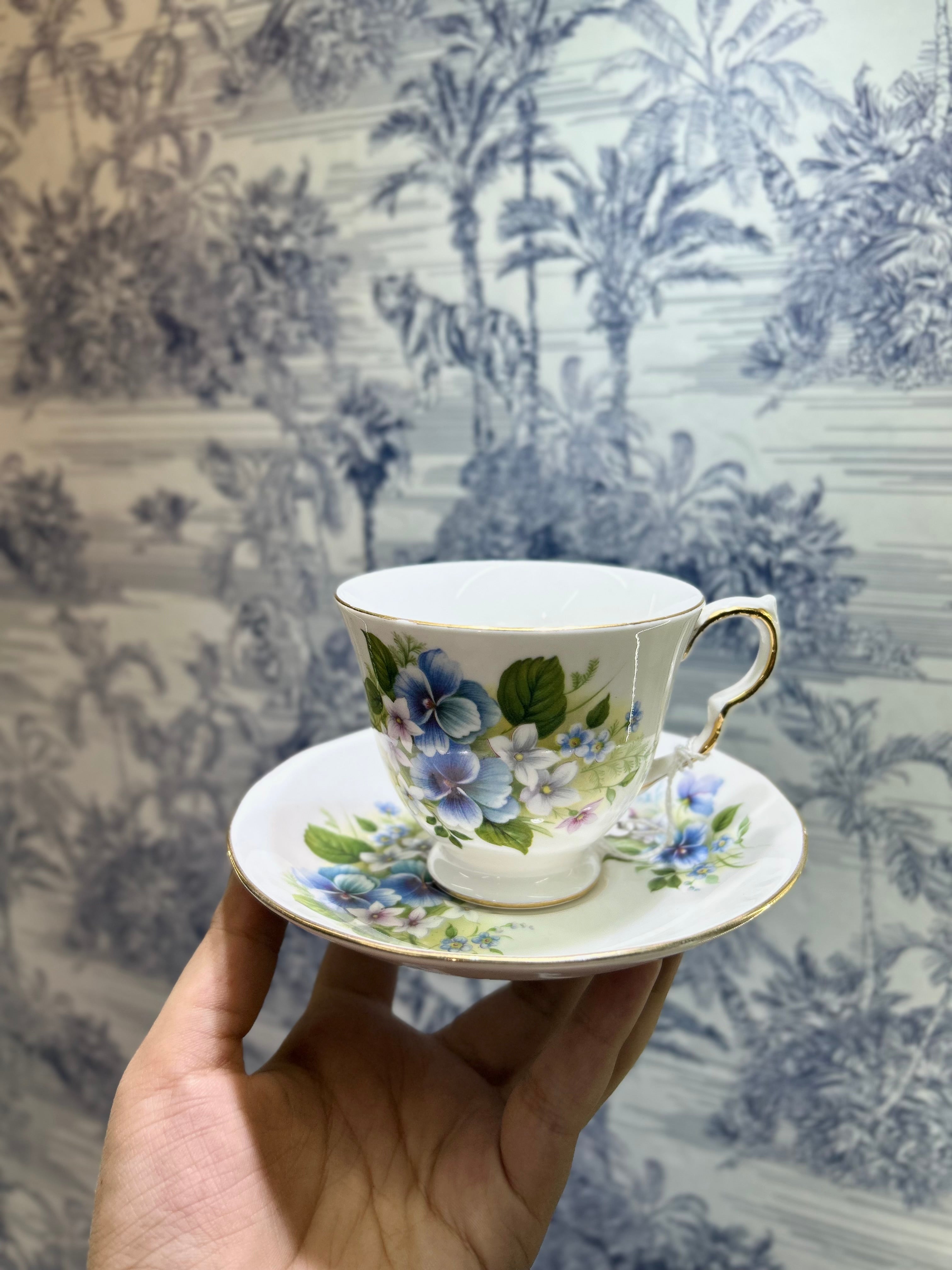 Vintage QUEEN ANNE “Blue pansies” teacup & saucer — England