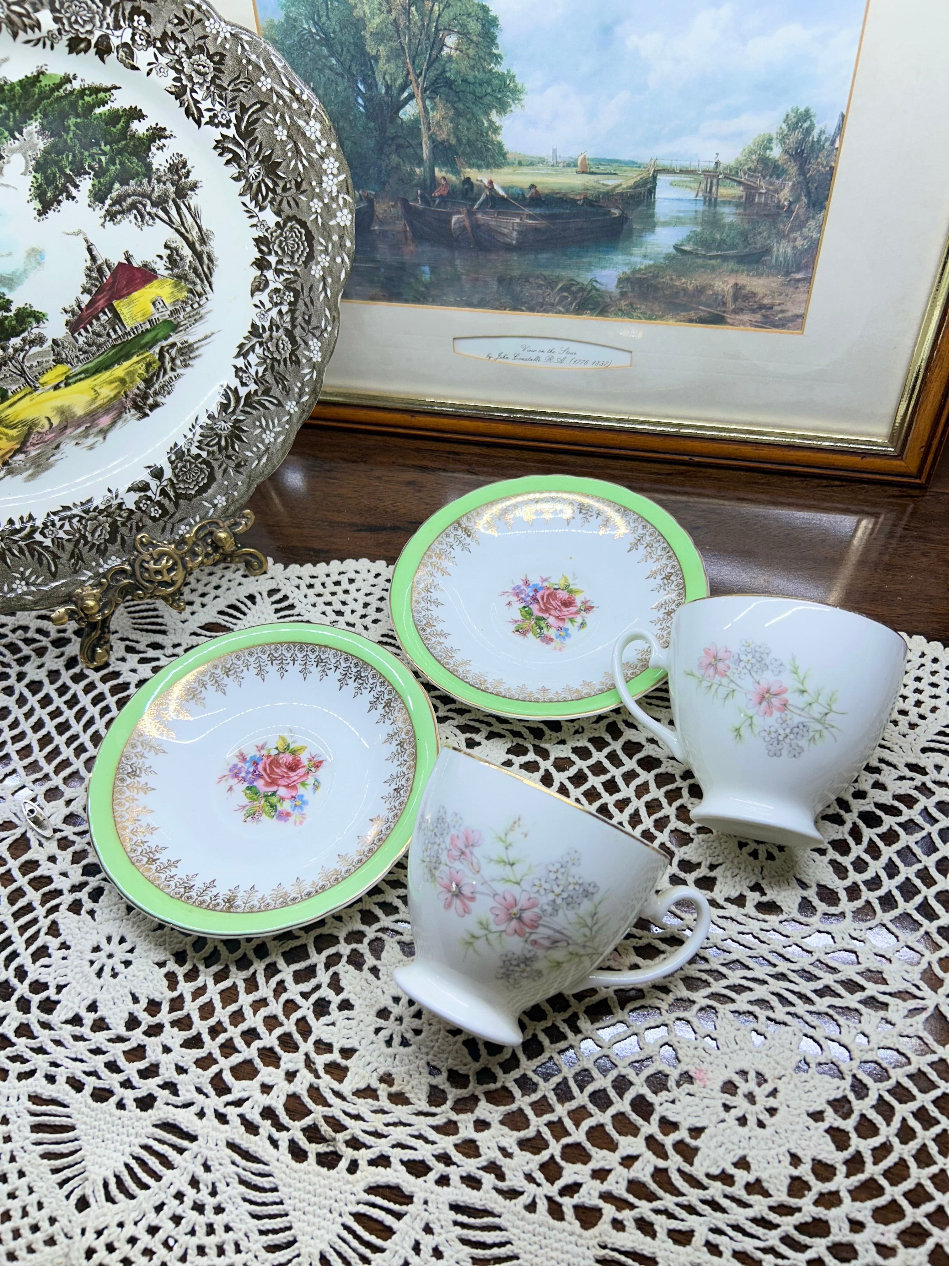 Vintage cup & saucer set in the delicate floral pattern