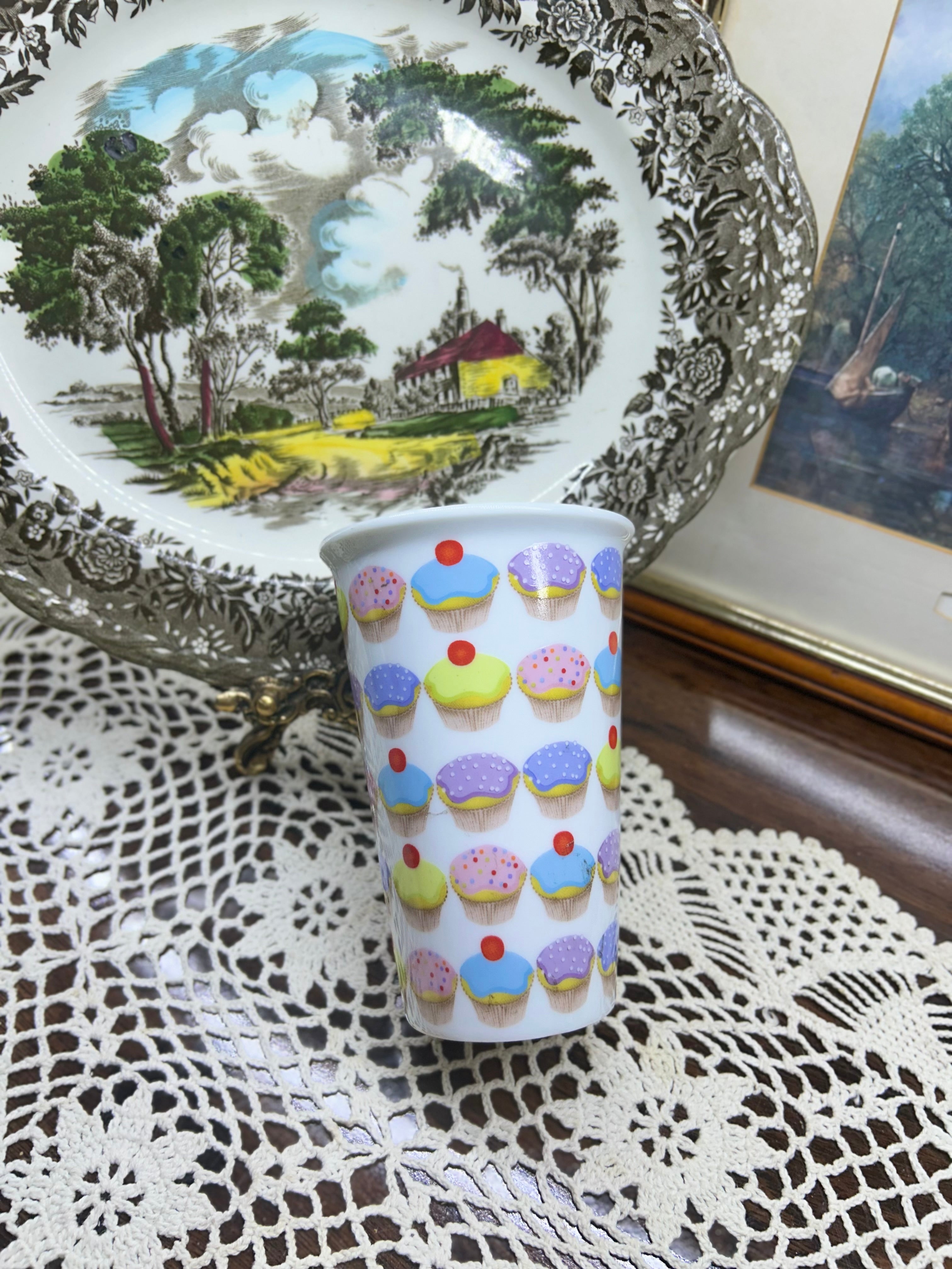 Large mug by “the leonardo collection”