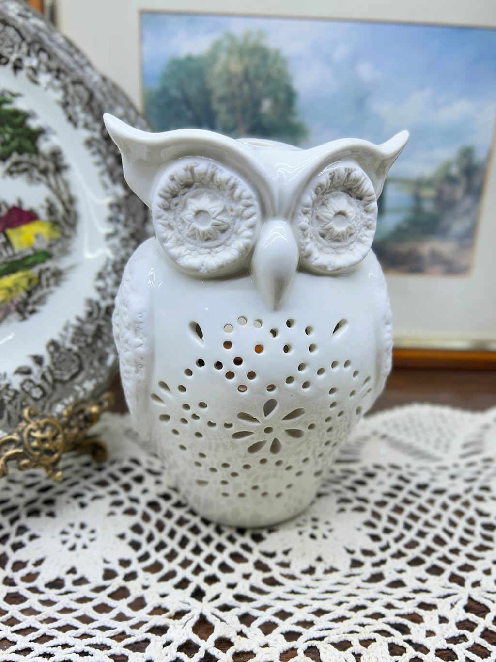 Vintage ceramic owl shaped large candle holder with intricate cut-out patterns 9”