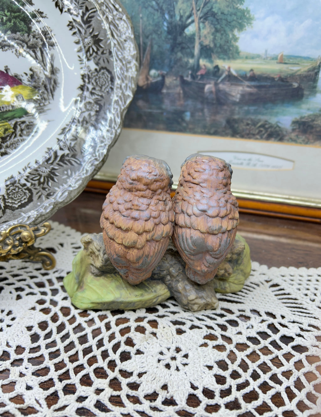 Leonardo Collection figurine features two tawny owls perched together — England 5”