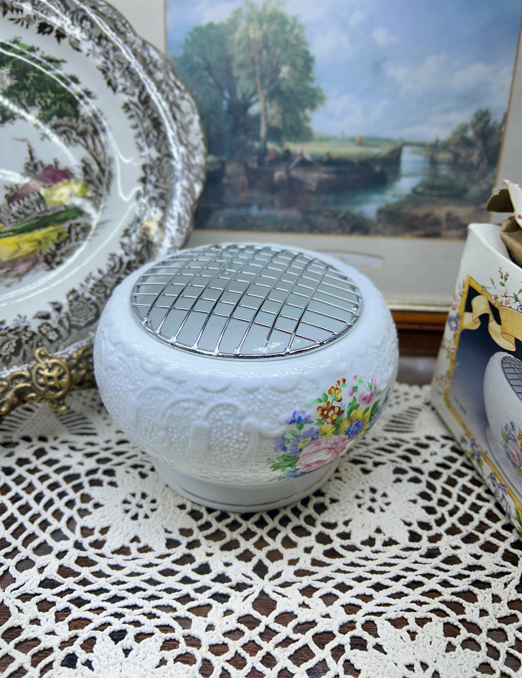 Vintage floral porcelain ROSE BOWL with etched floral motifs