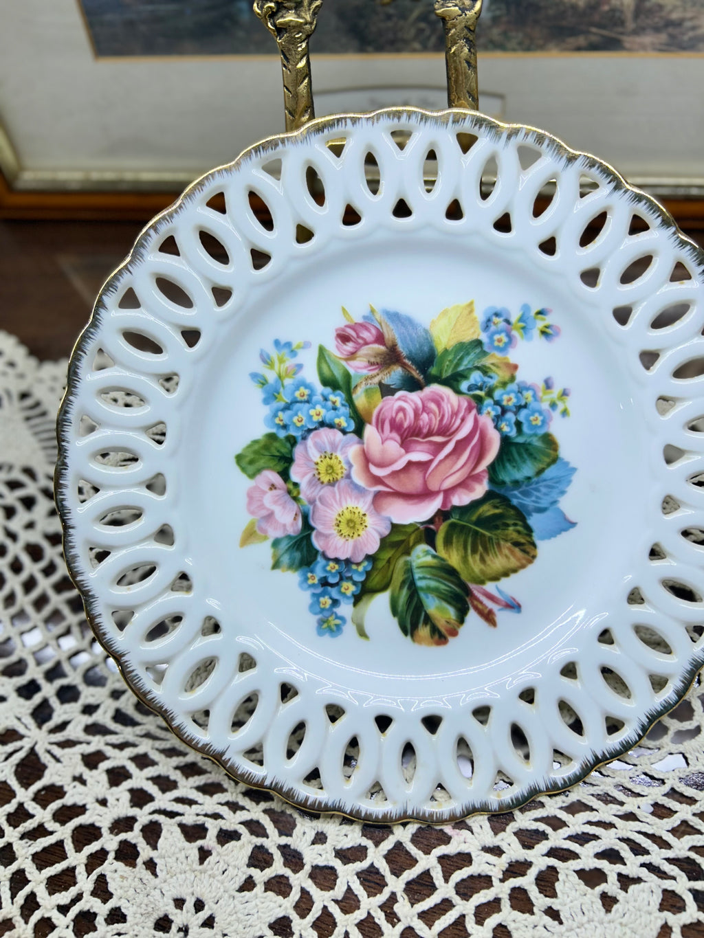 Vintage decorative Minerva Collection "Flowers of Love Devotion" plate