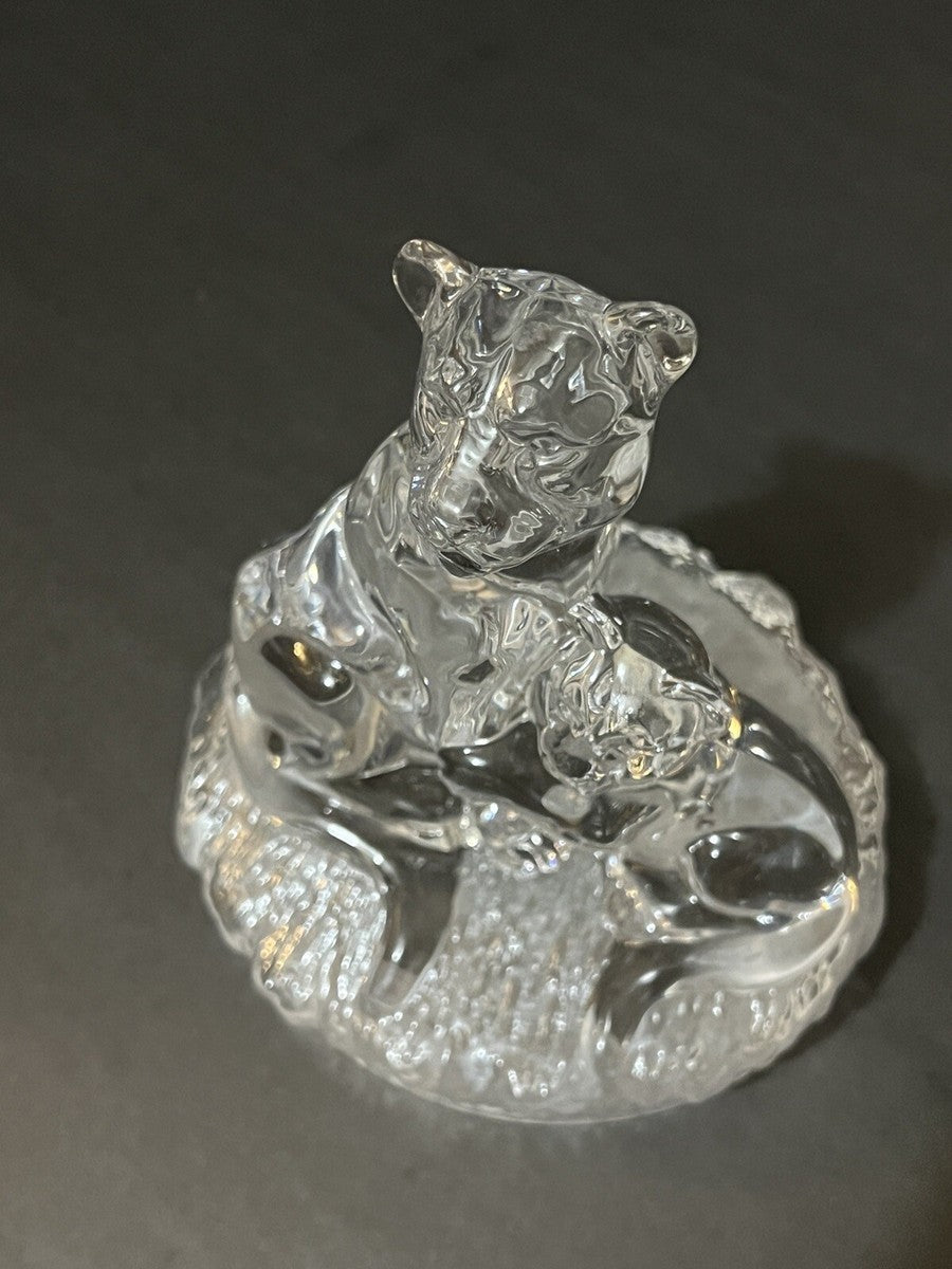 vintage RCR Royal Crystal Rock figurine featuring a clear crystal lioness and cub resting — 6”
