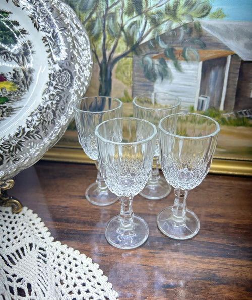 Cristal D'Arques crystal sherry glasses with a diamond-cut pattern — Set of 4