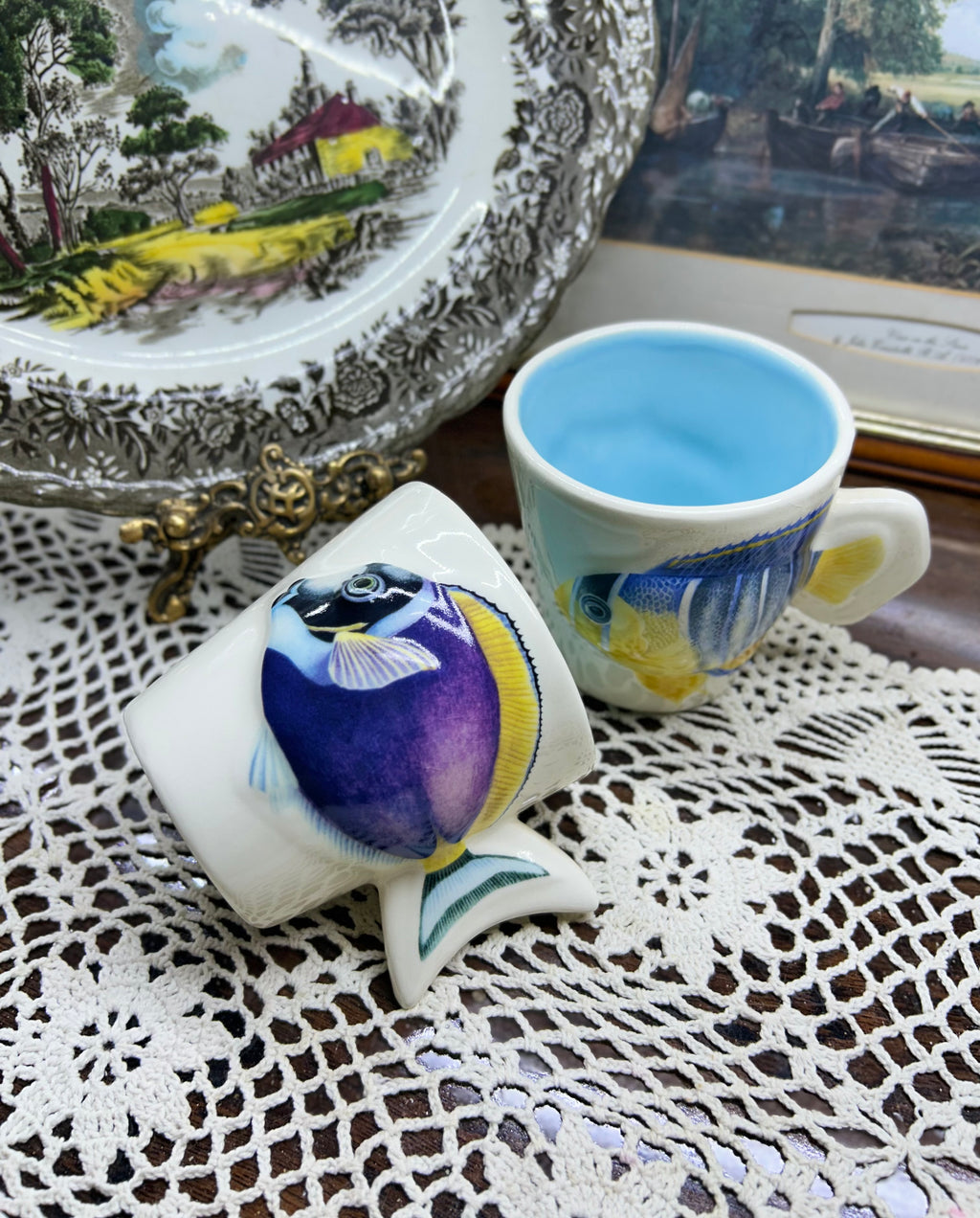 3D painted fish shaped mugs — Cermaic pair
