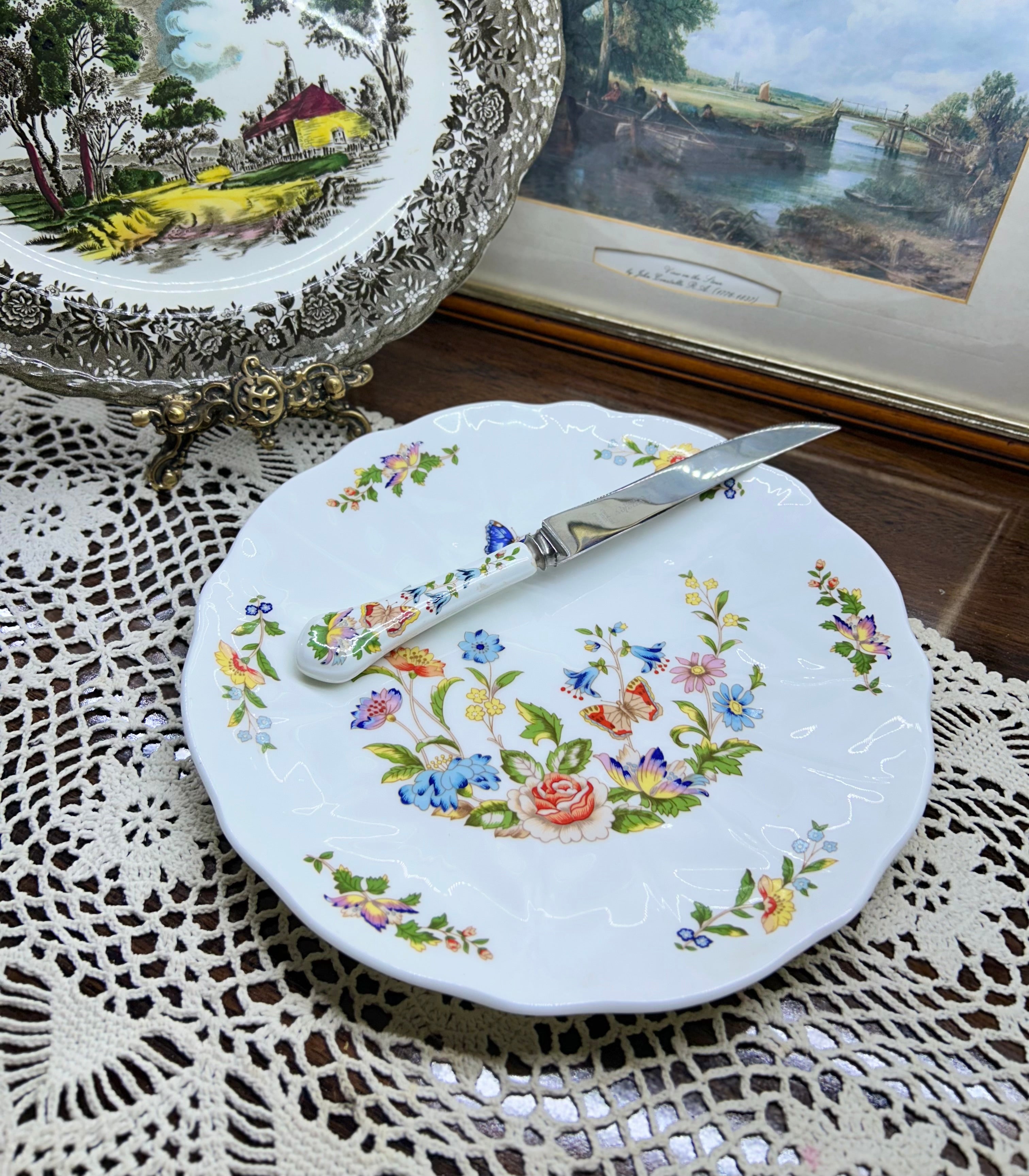 Aynsley “Wild Tudor” cake plate and matching knife — England
