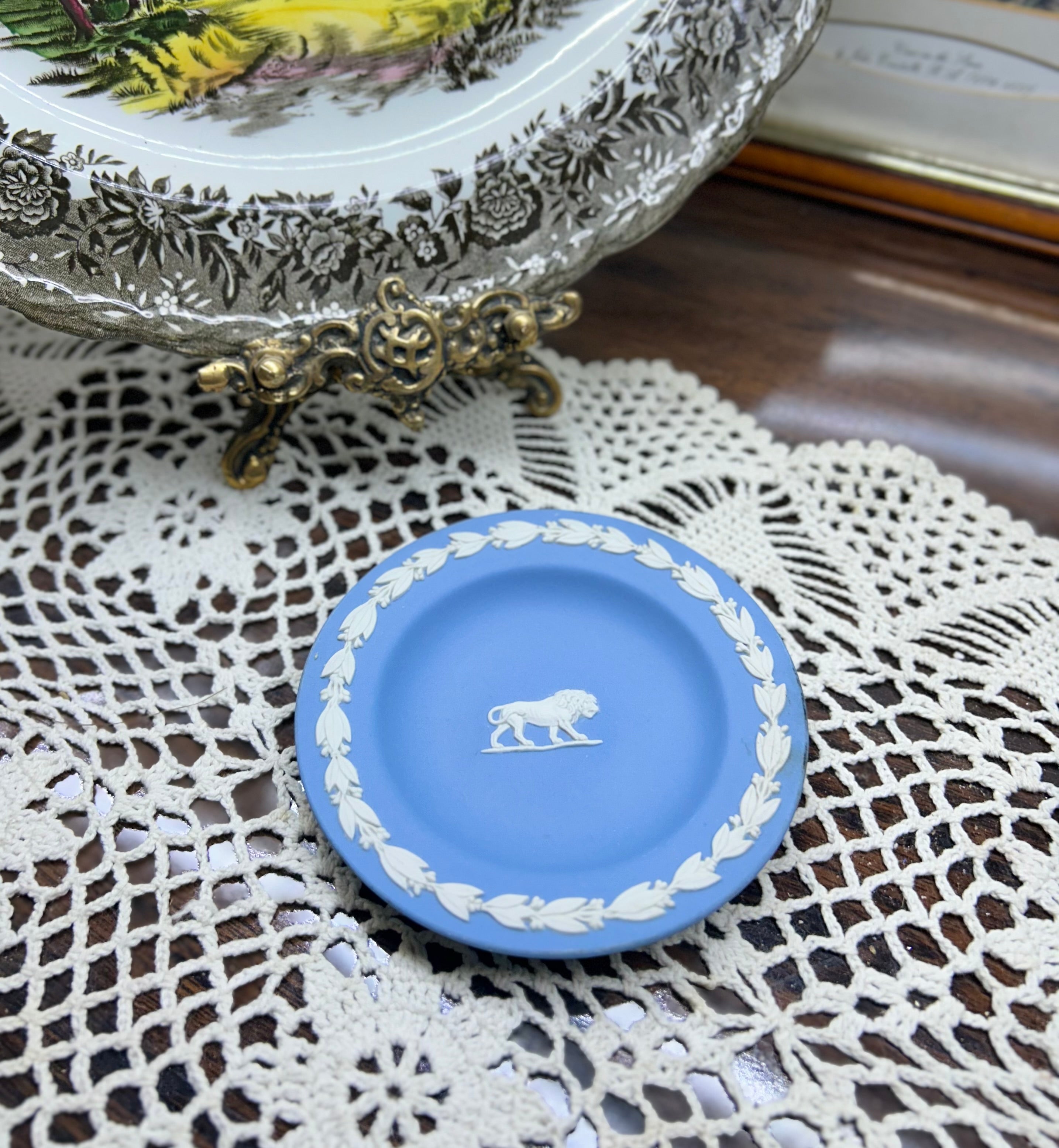 Vintage Wedgwood Jasperware Zodiac Leo the Lion blue pin dish