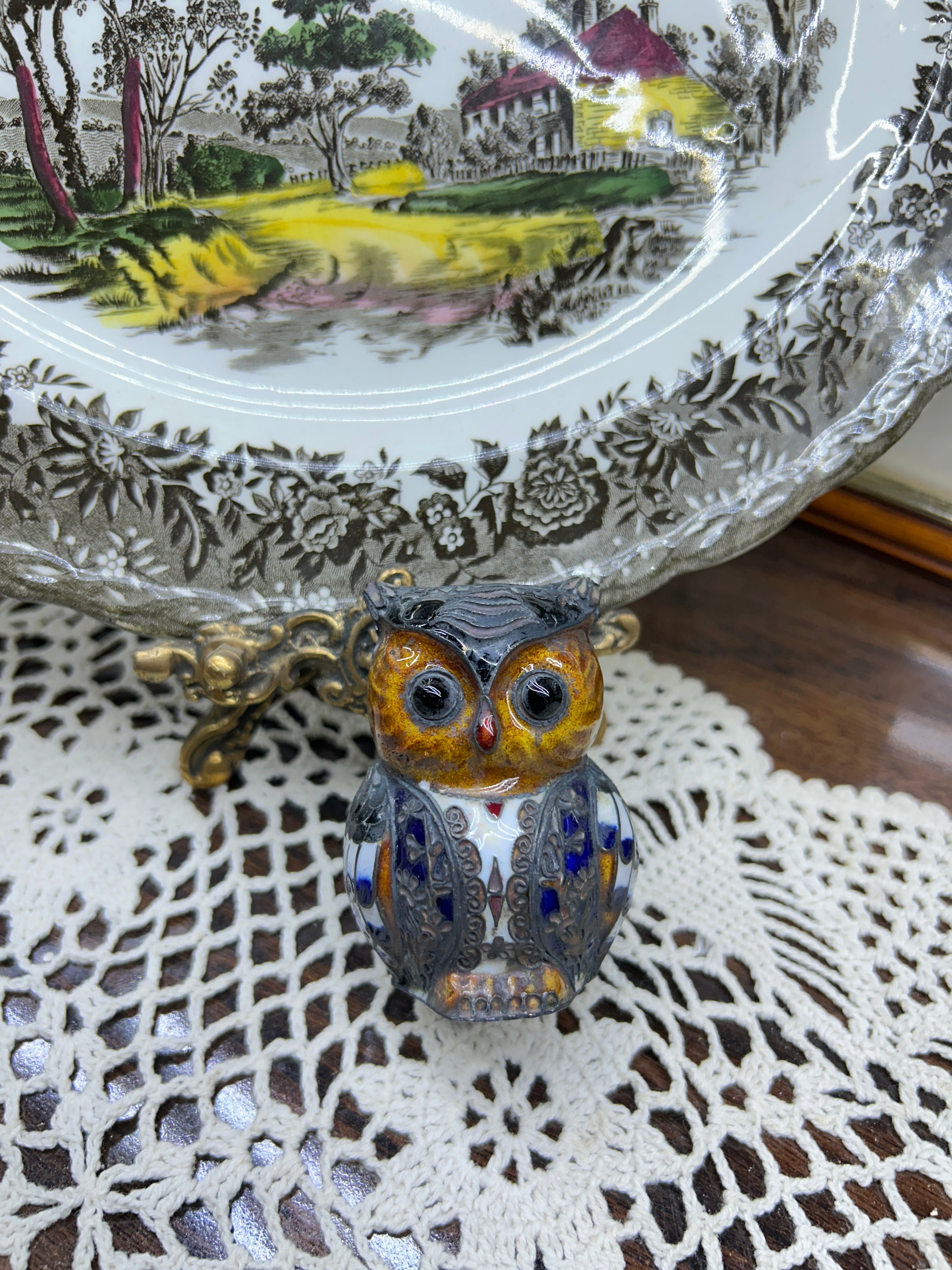 Vintage ceramic & brass engraved collectible owl figurine 3”