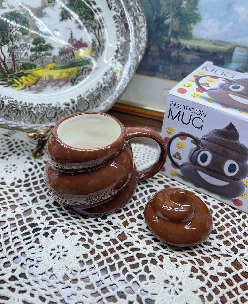 Emotive Mug from Puckator Ltd. novelty ceramic cup designed to look like an emoji with lid — boxed