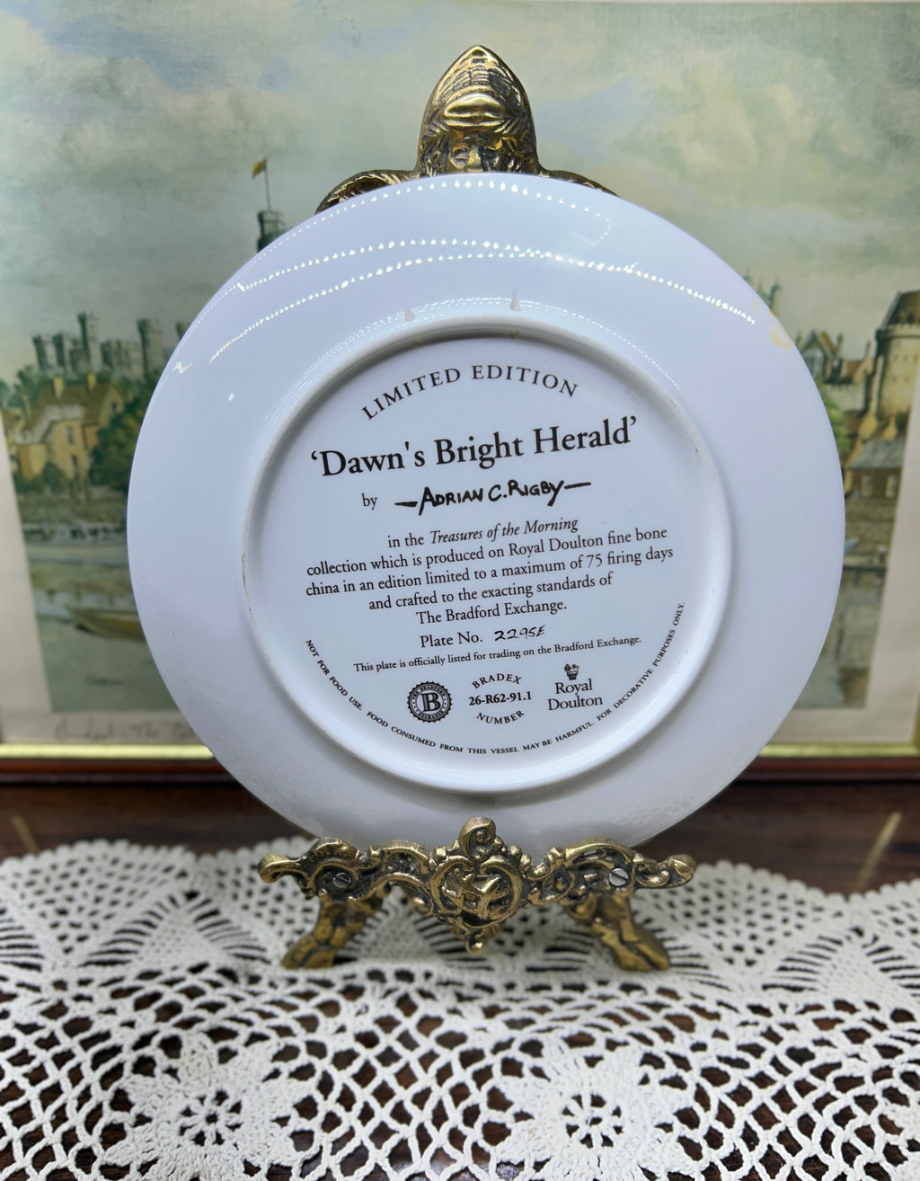 Royal Doulton limited edition collector wall decorative plate featuring a robin 7”