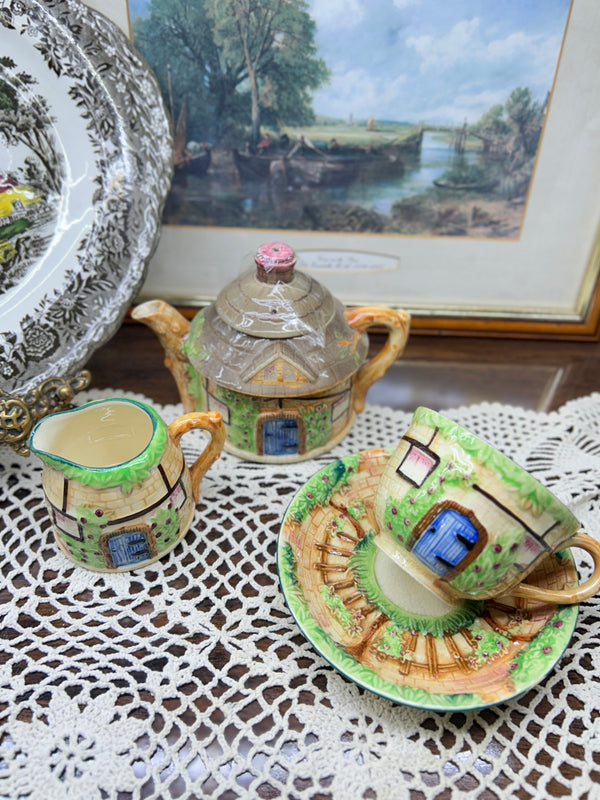 Vintage MARUTOMO cottage ware tea set for one — JAPAN