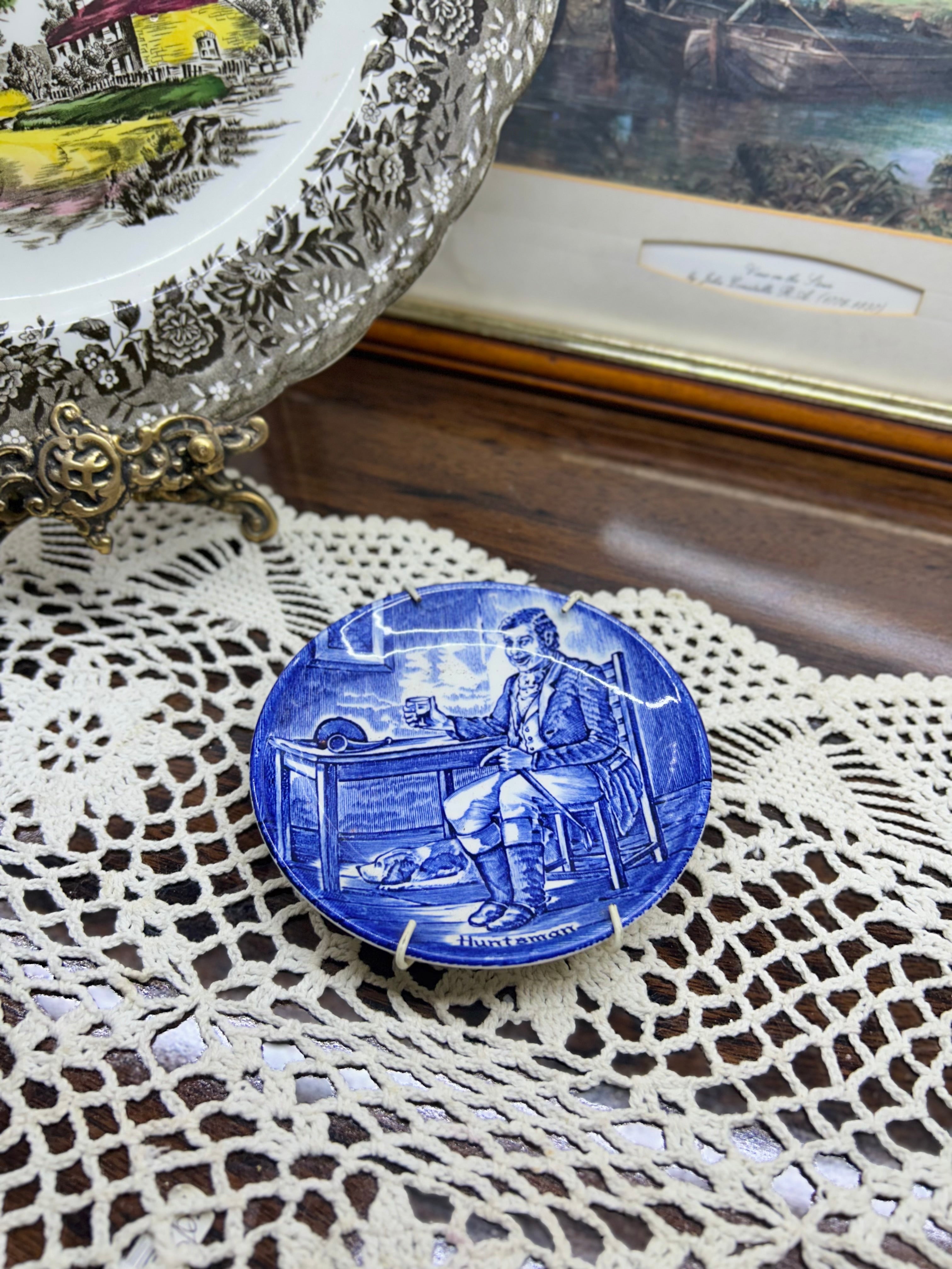 Vintage "Huntsman" miniature plate produced by Enoch Wedgwood (Tunstall) Ltd. in England.