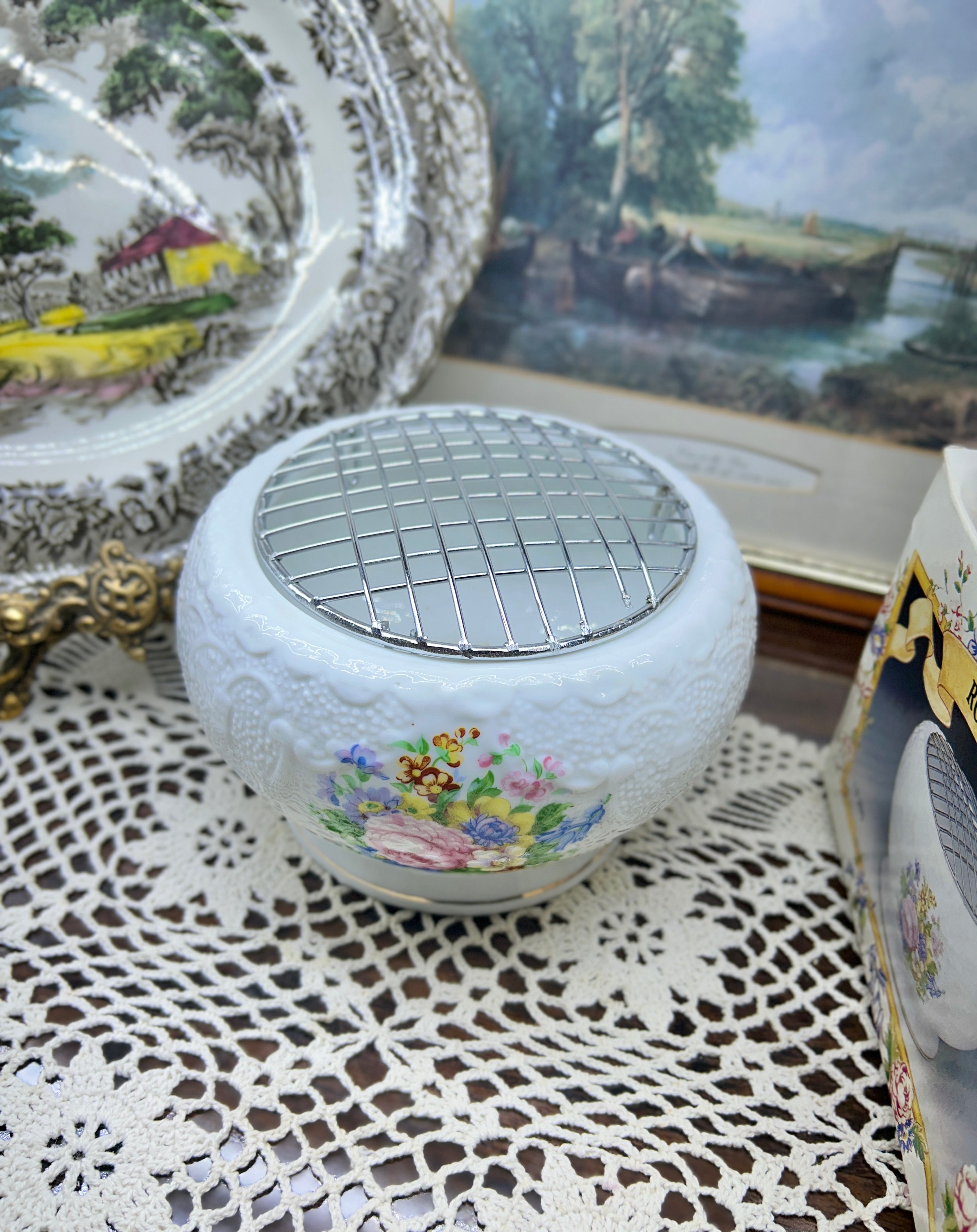 Vintage floral porcelain ROSE BOWL with etched floral motifs