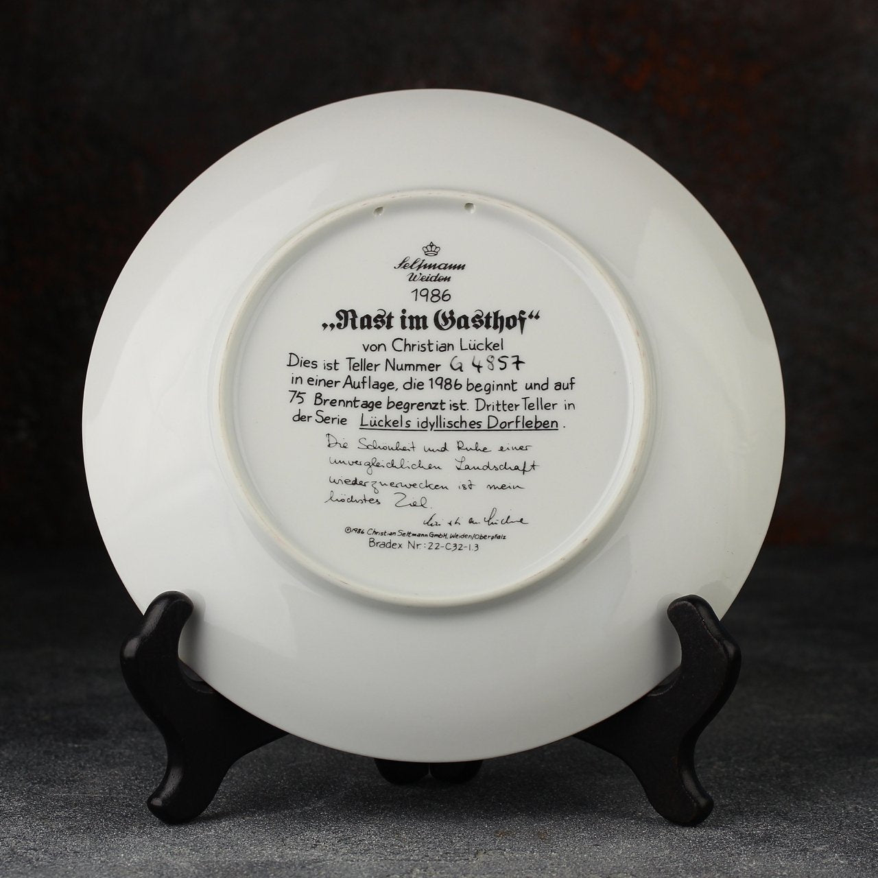 "Rast im Gasthof" Vintage 7” collector’s plate from Lückel’s Idyllic Village Life (Seltmann Weiden, 1987)