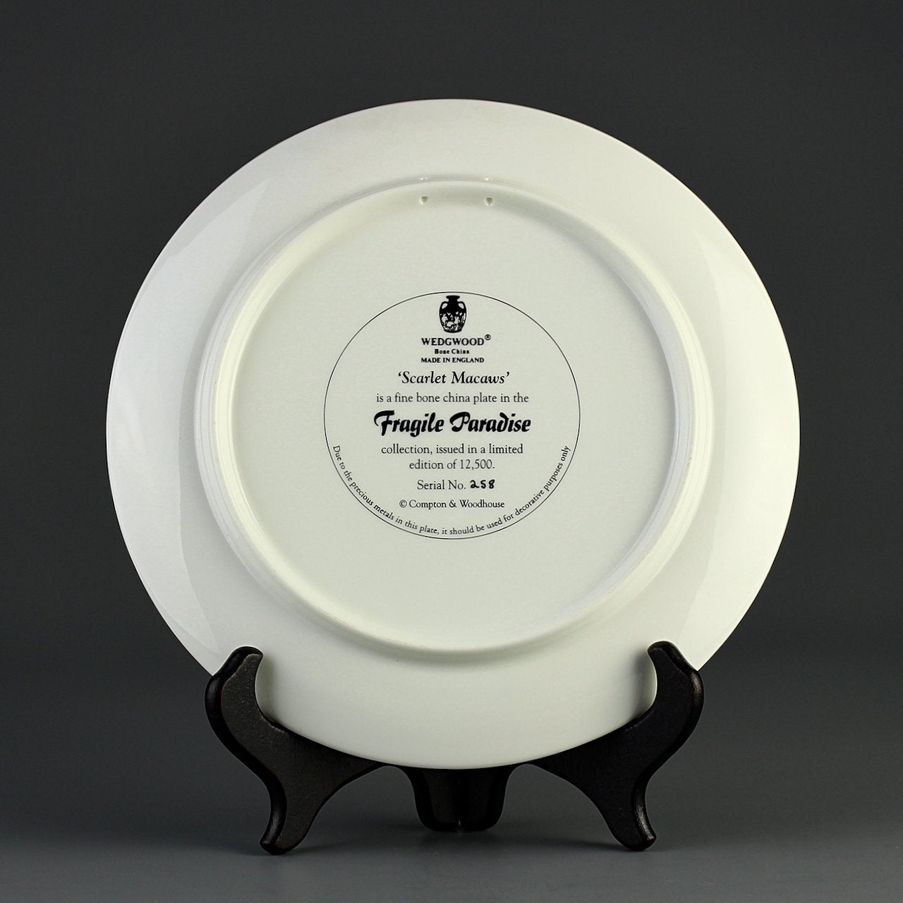 Wedgwood Fragile Paradise Parrot Plate “Scarlet Macaws” Limited edition 8” (with Orignal box)