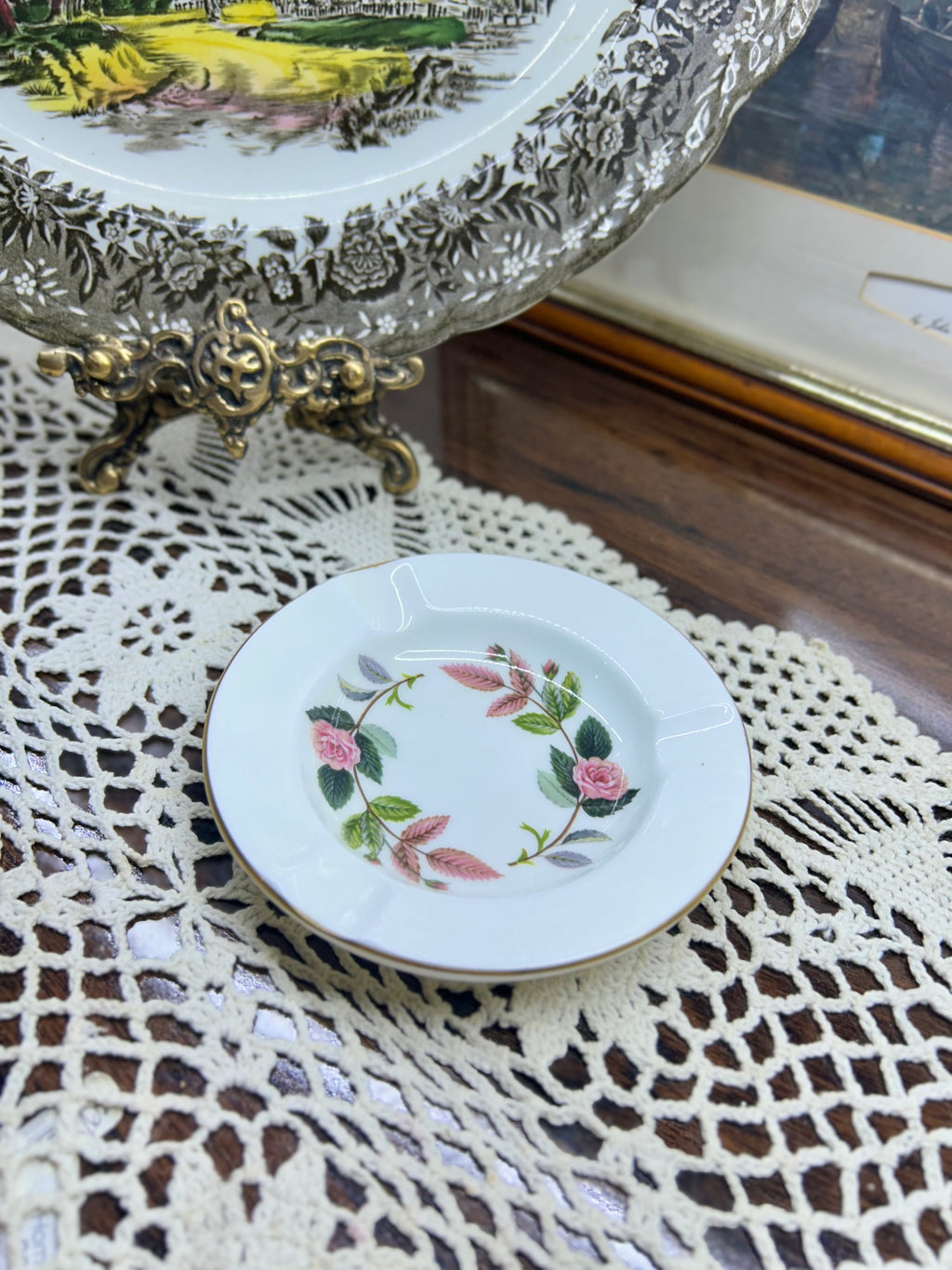 Wedgwood Hathaway Rose ashtray — England