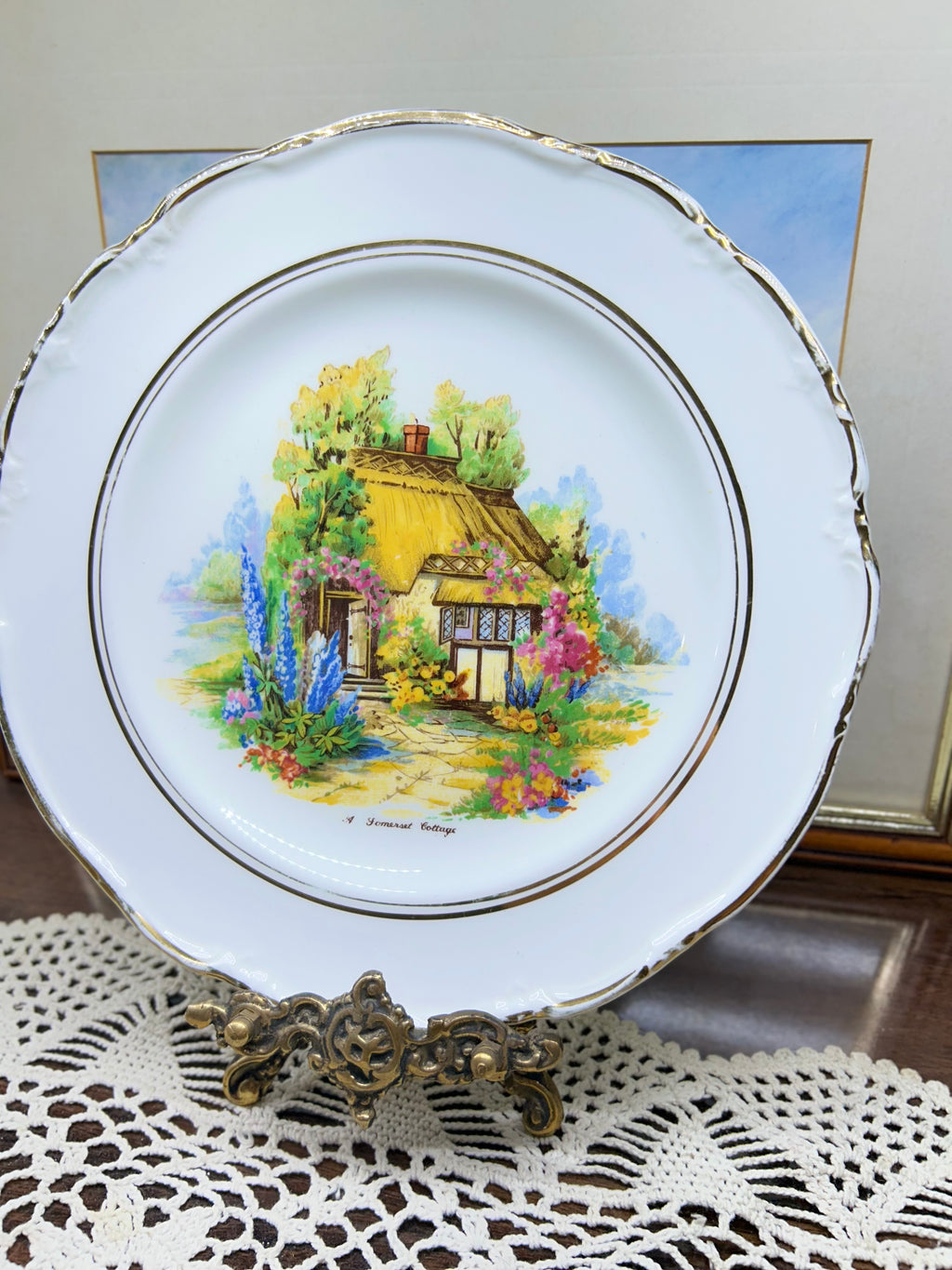 Vintage decorative plate "A Somerset Cottage" plate