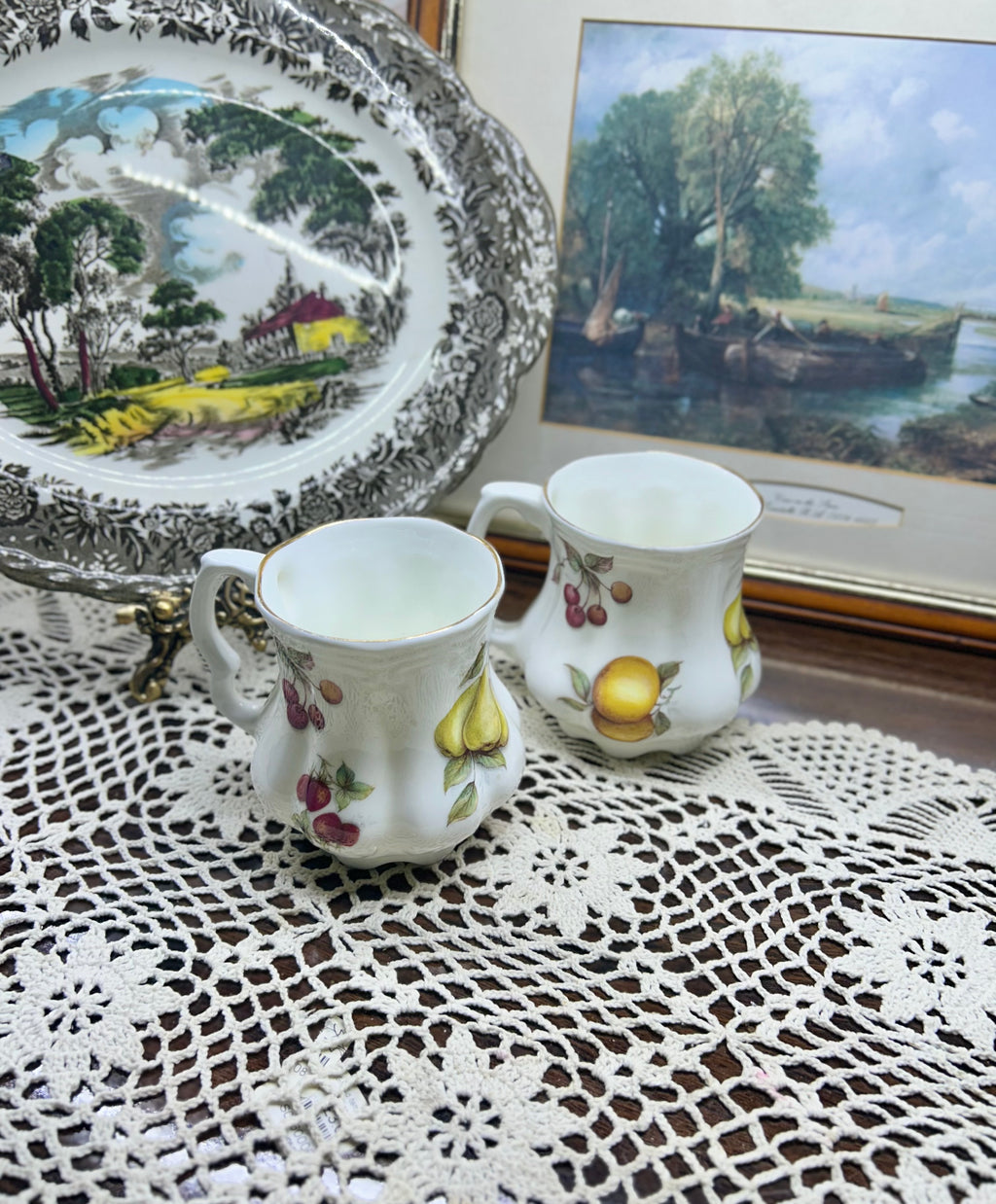 QUEENS fine bone China mugs from the fruit series — Set of 2