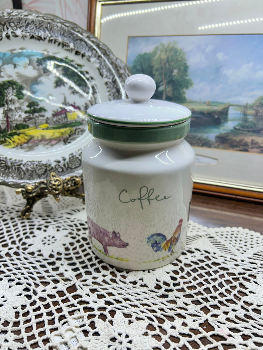The Leonardo Collection's "Country Life Farmyard" series coffee canister — England