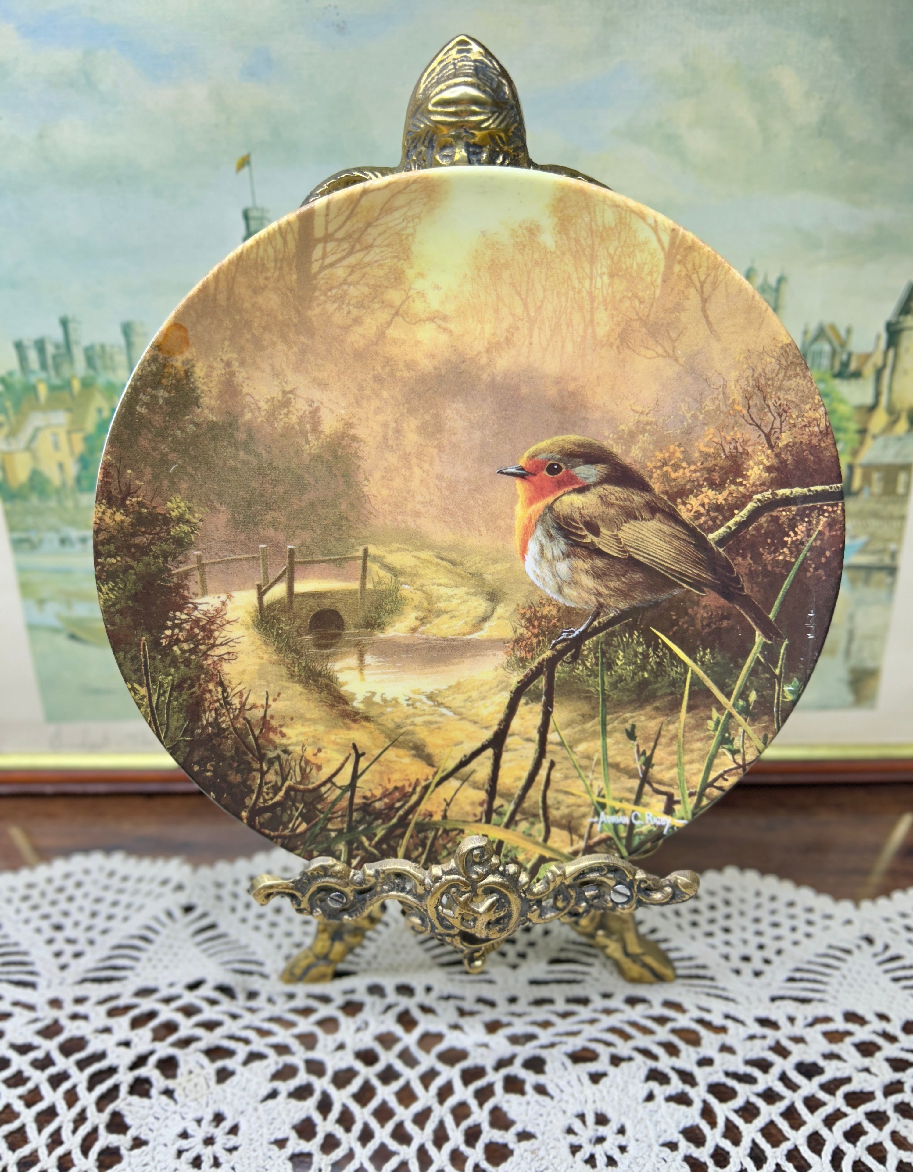 Royal Doulton limited edition collector wall decorative plate featuring a robin 7”