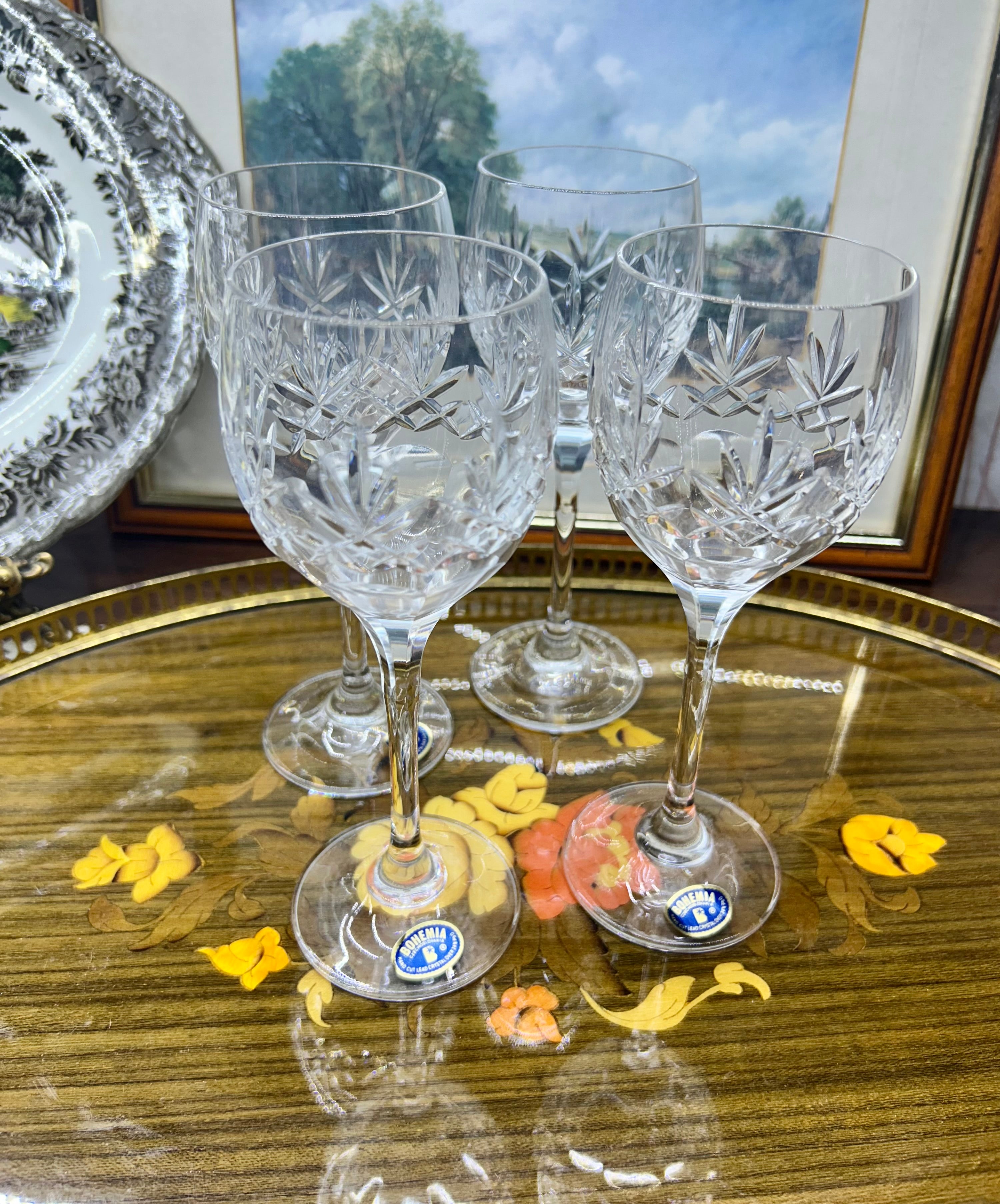 Bohemia 24% lead victoria inticate hand-cut crystal wine glasses — Set of 4