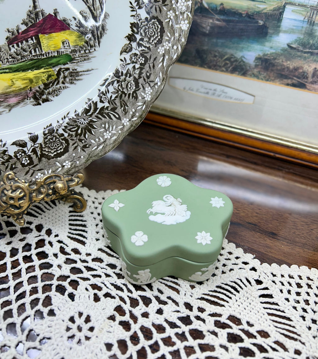 Vintage Wedgwood Sage Green Scalloped Jasperware trinket Box — Made in England 1967