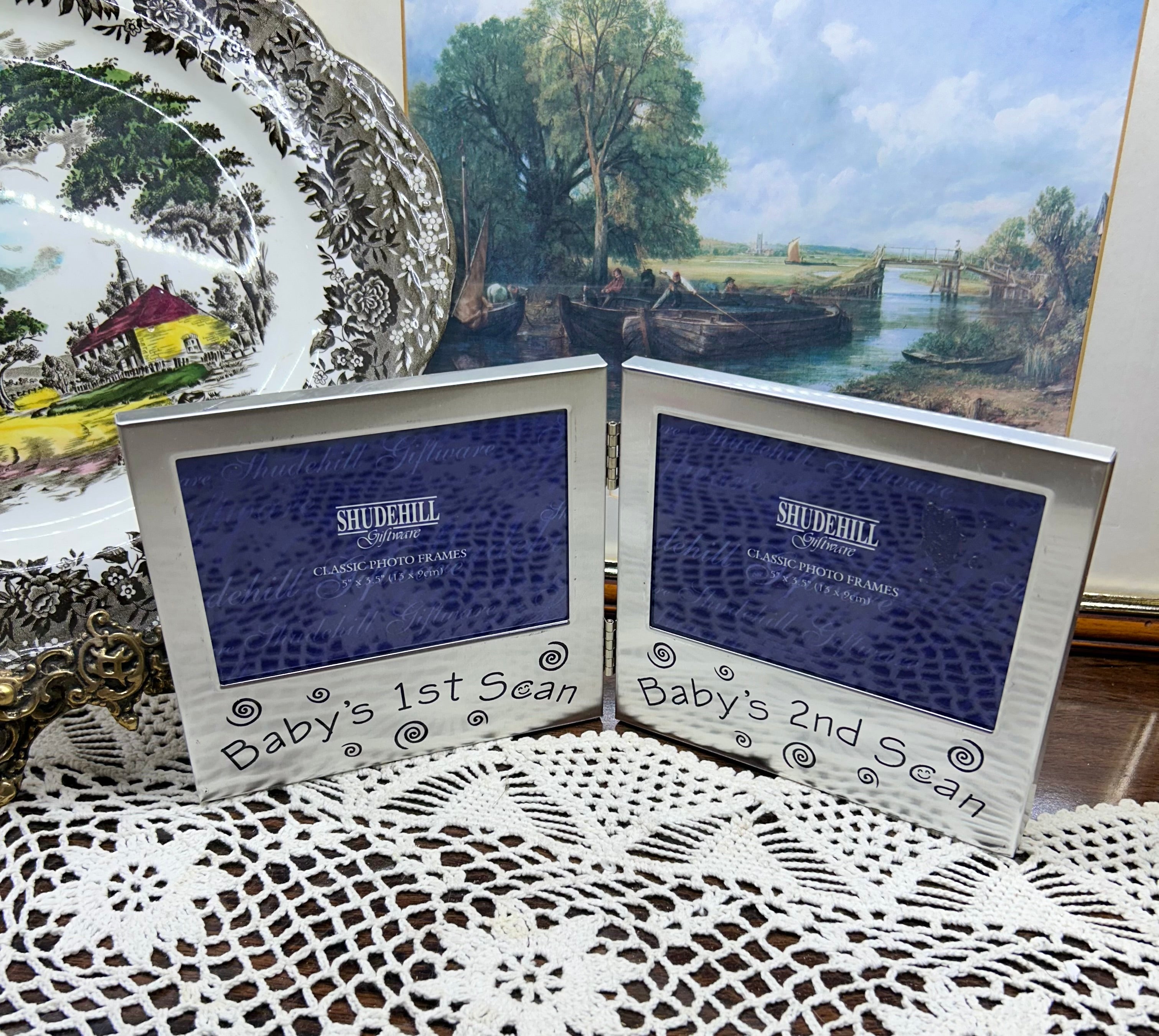 Shudehill Giftware "Baby’s scans” double photo frame set
