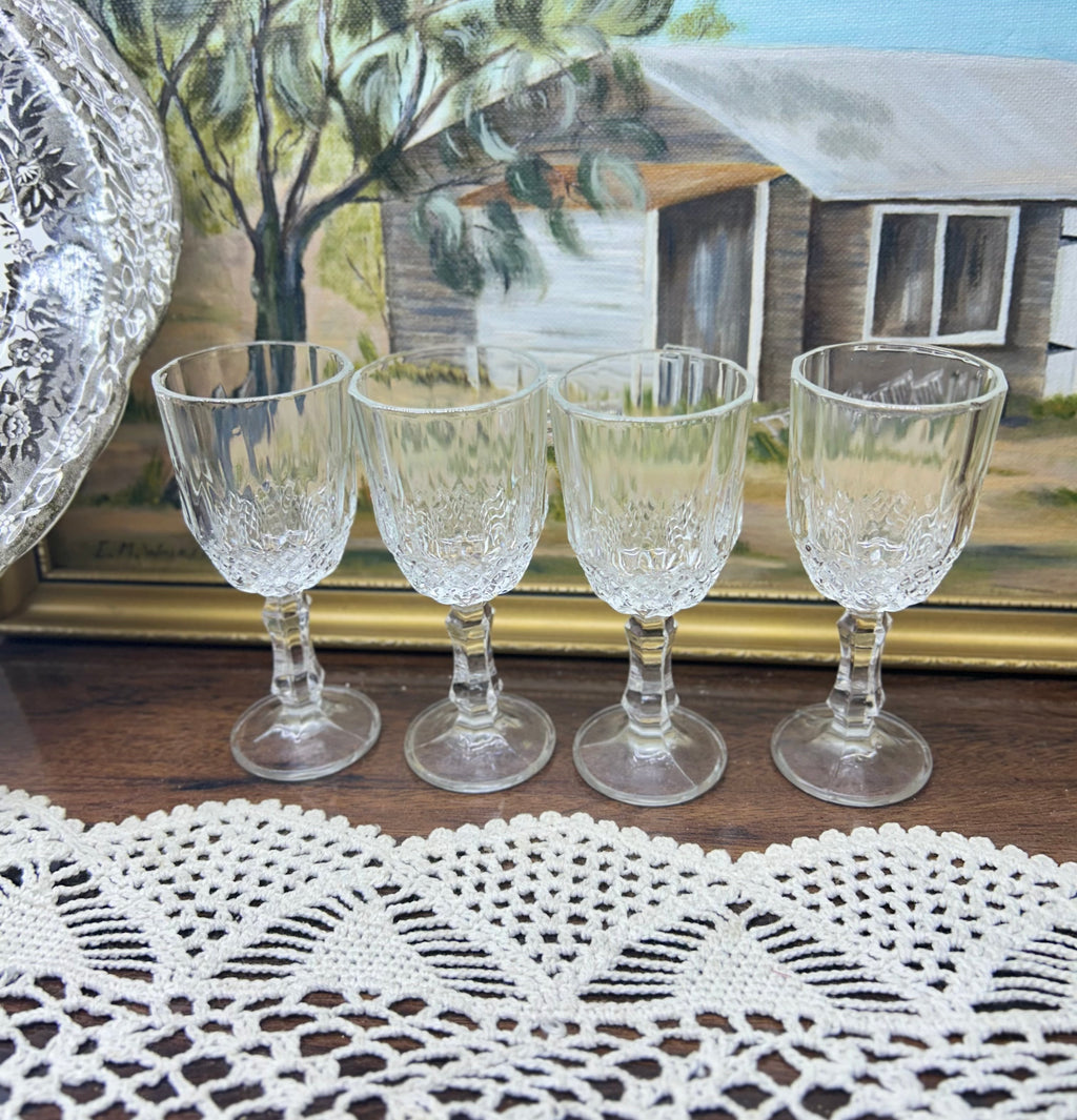Cristal D'Arques crystal sherry glasses with a diamond-cut pattern — Set of 4