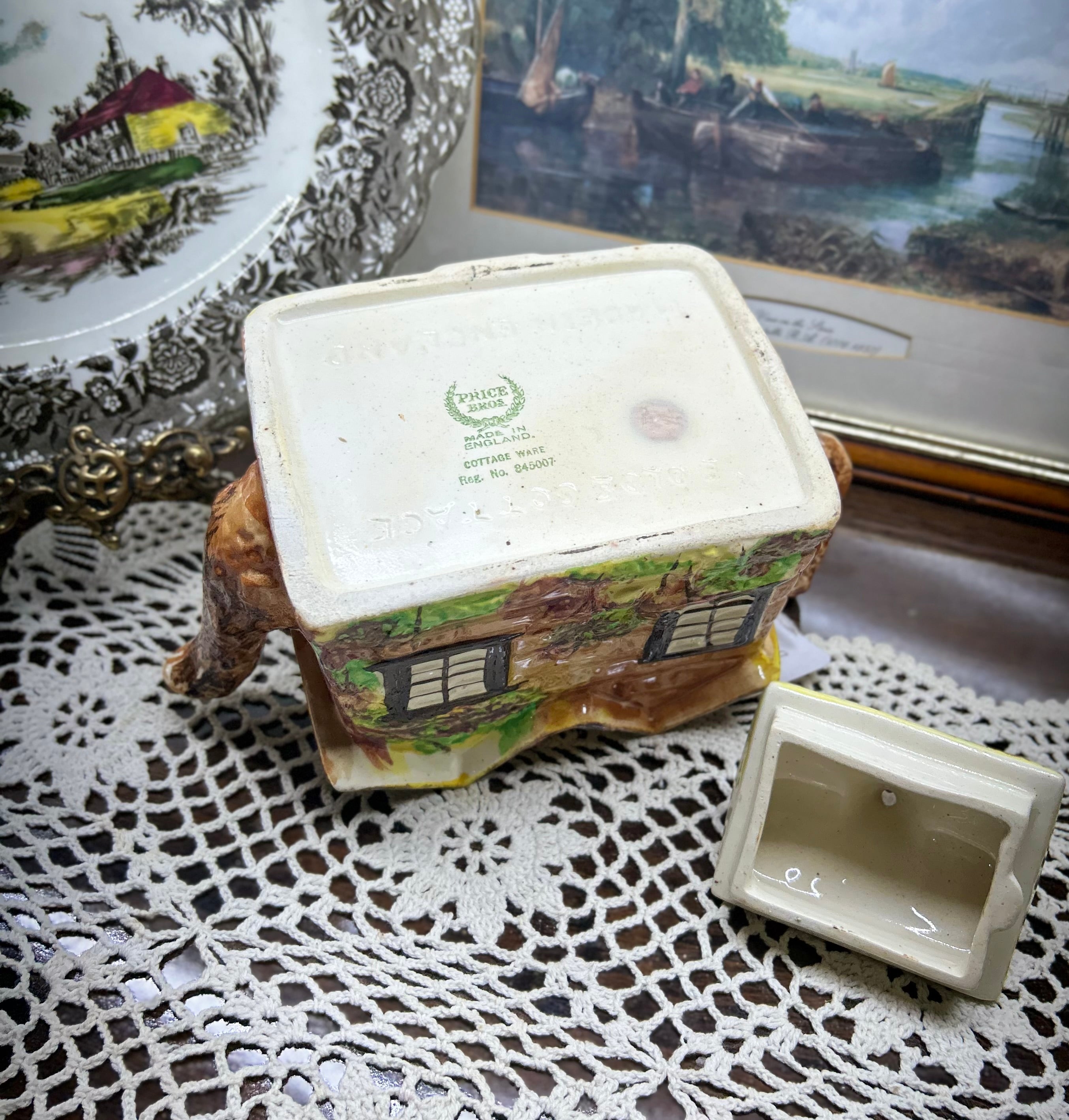 Vintage Price Kensington "Ye Olde Cottage" teapot