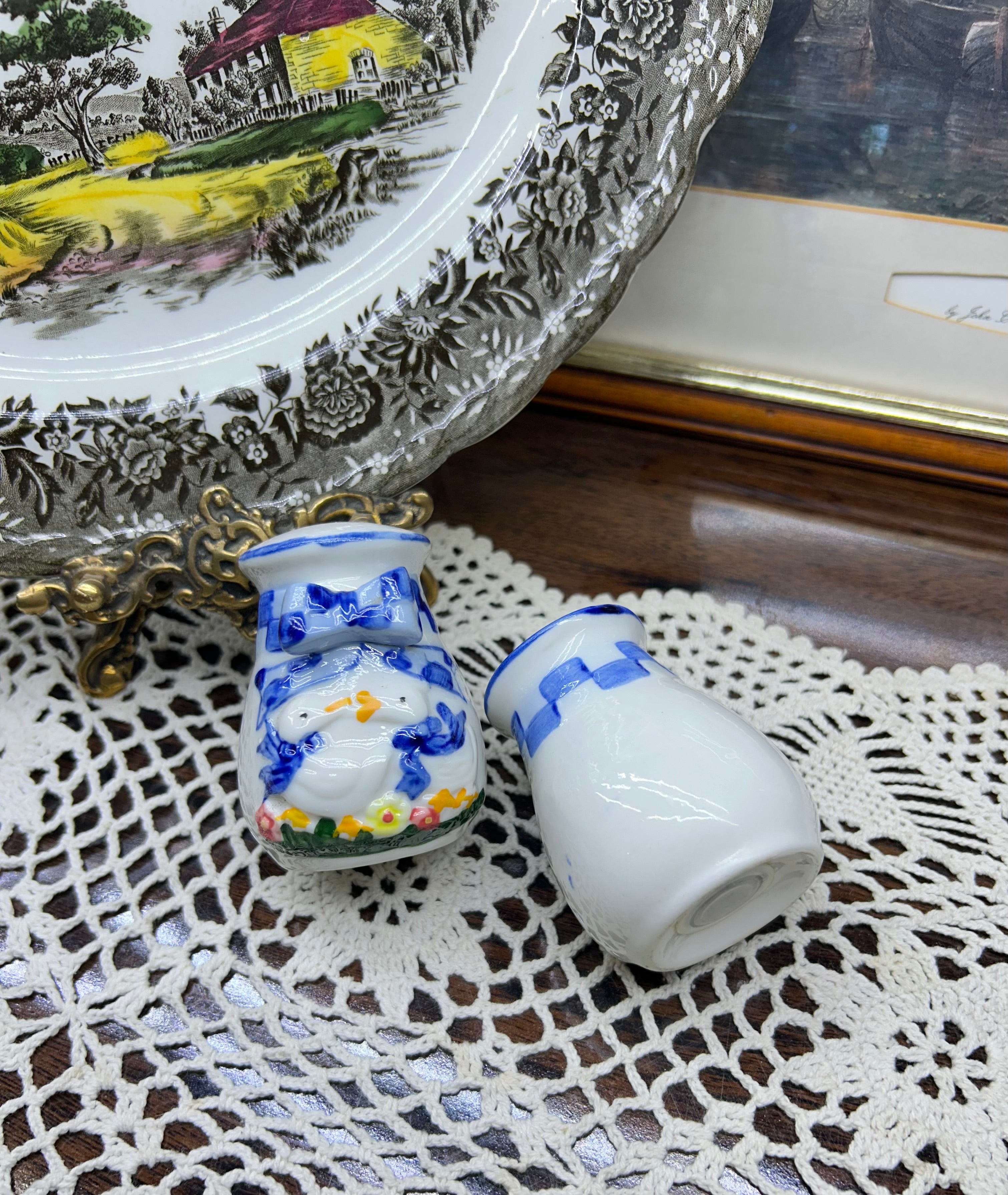 Vintage Country 3D Bow Geese Salt And Pepper Shakers