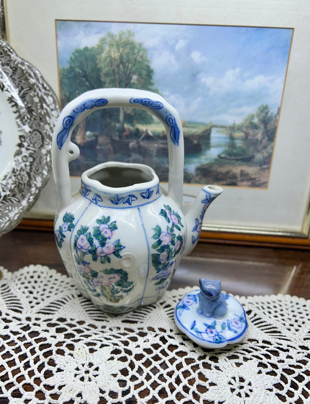 Vintage hand-painted Chinese porcelain tea pot