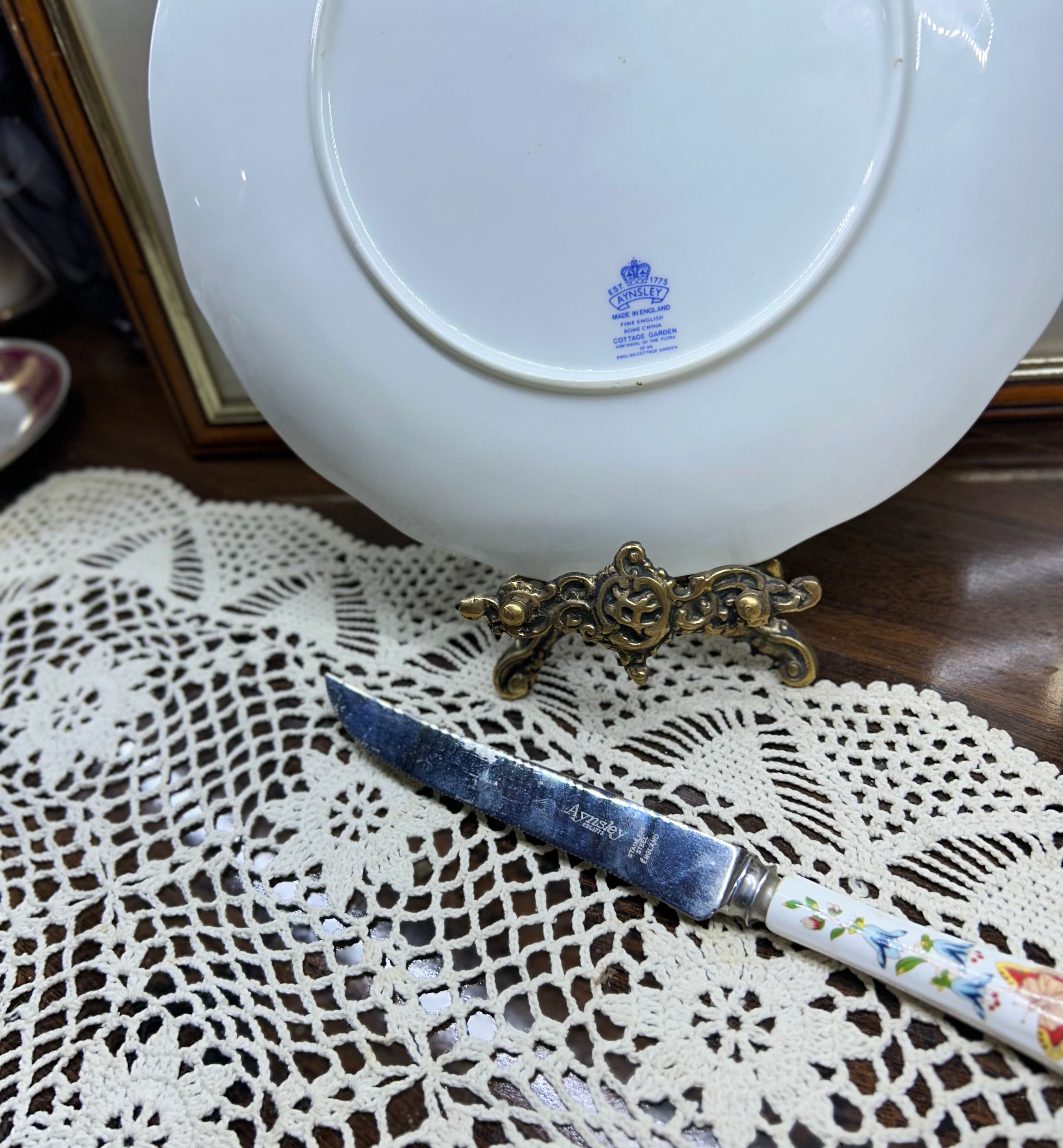 Aynsley “Wild Tudor” cake plate and matching knife — England